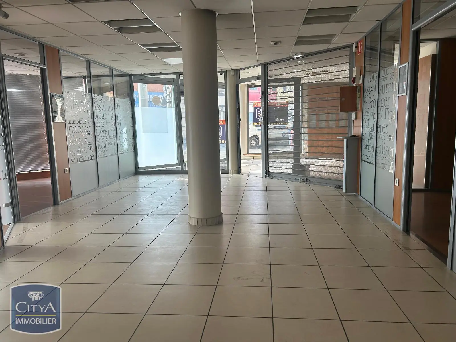 Photo 7 Local Professionnel 6 pièces 181.92m²