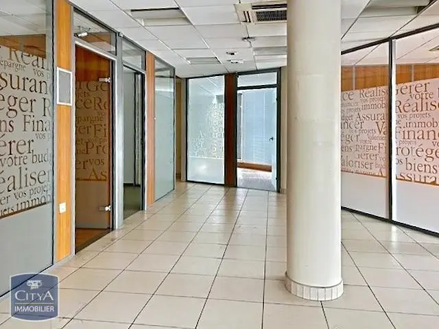 Photo 4 Local Professionnel 6 pièces 181.92m²