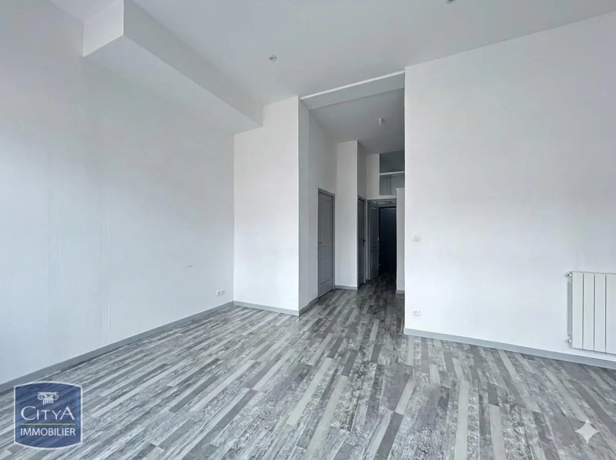 Photo 2 Local Professionnel 1 pièce 16m²