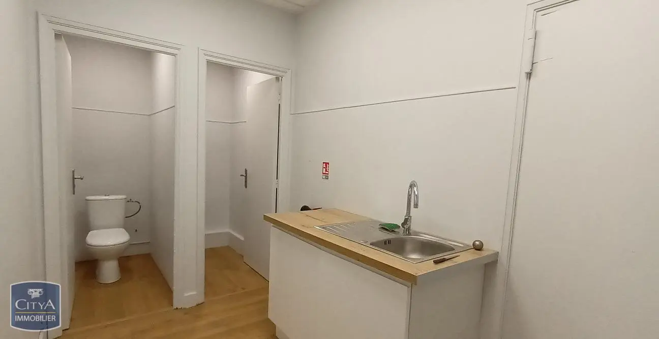 Photo 7 Local Commercial 127.6m²