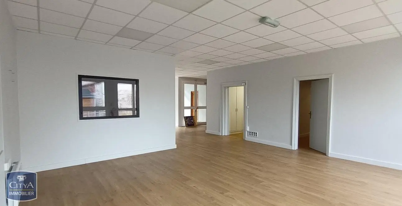 Photo 2 Local Commercial 127.6m²