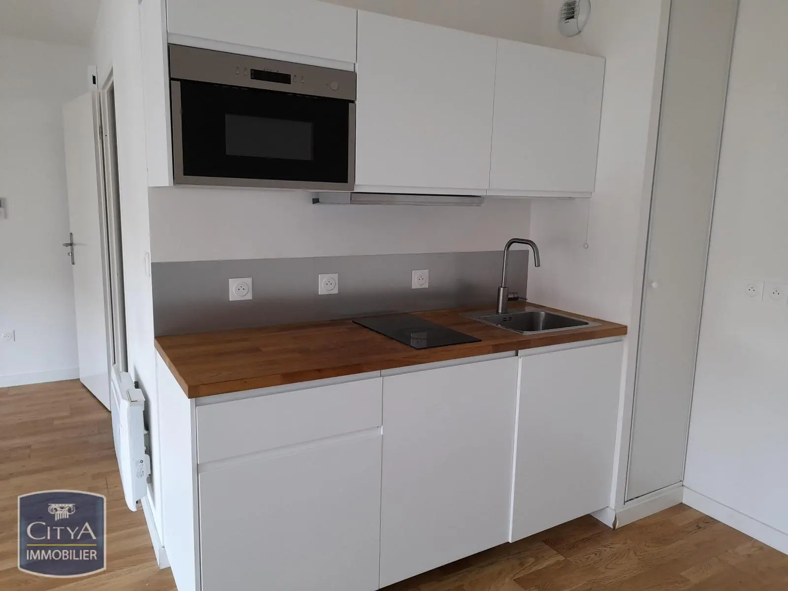 Photo 2 Appartement 1 pièce 28.6m²