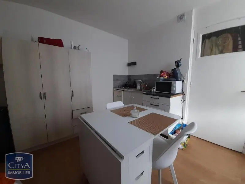 Photo 1 Appartement 1 pièce 14.12m²