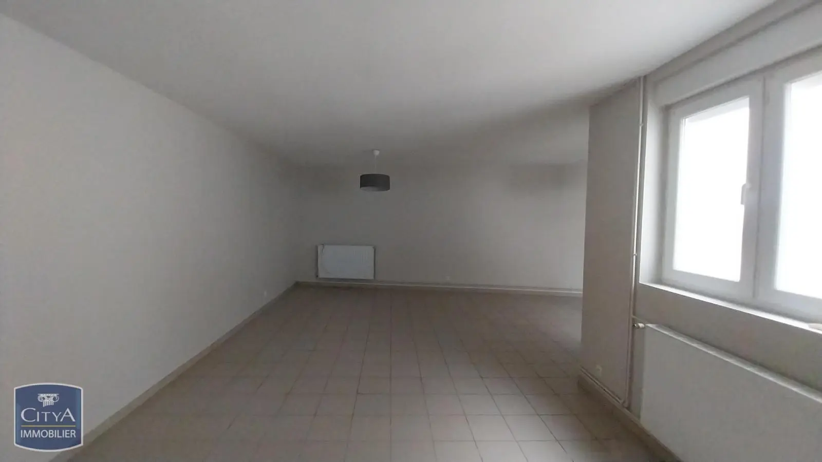 Photo 1 Local Commercial 88.4m²