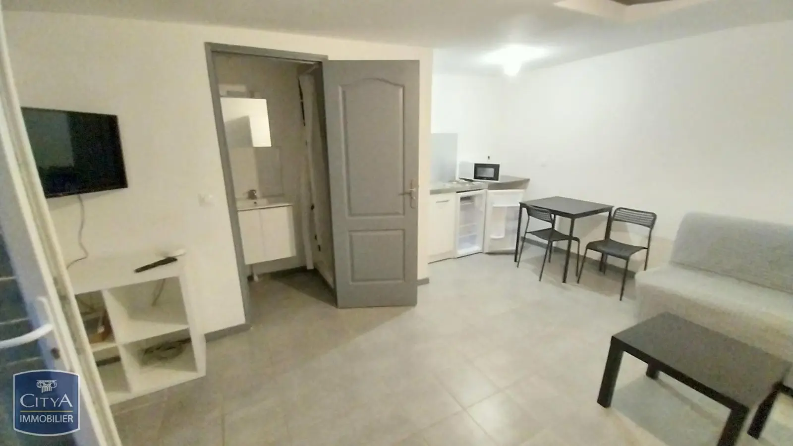 Photo 1 Appartement 1 pièce 29m²