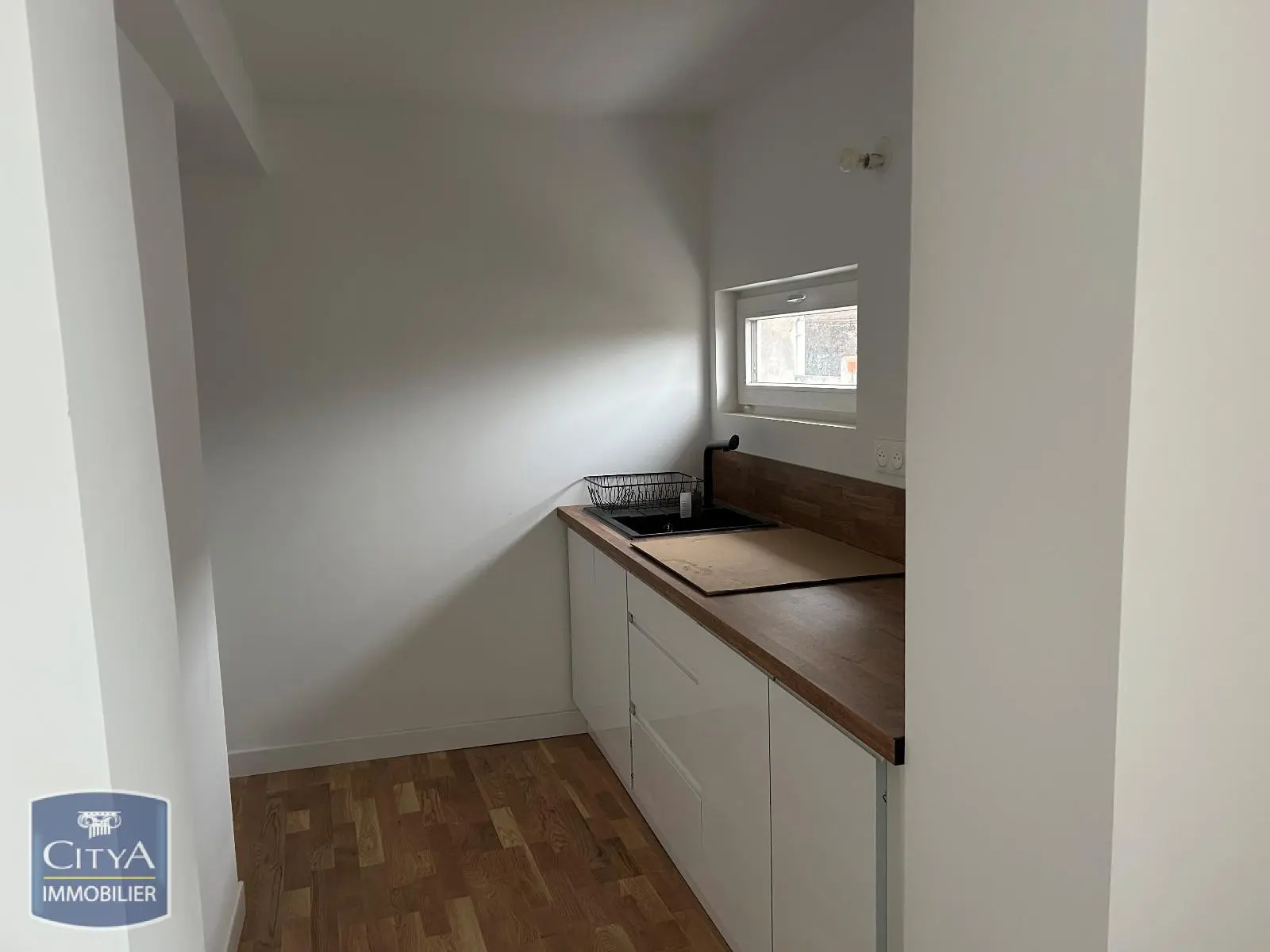 Photo 1 Appartement 1 pièce 30.08m²