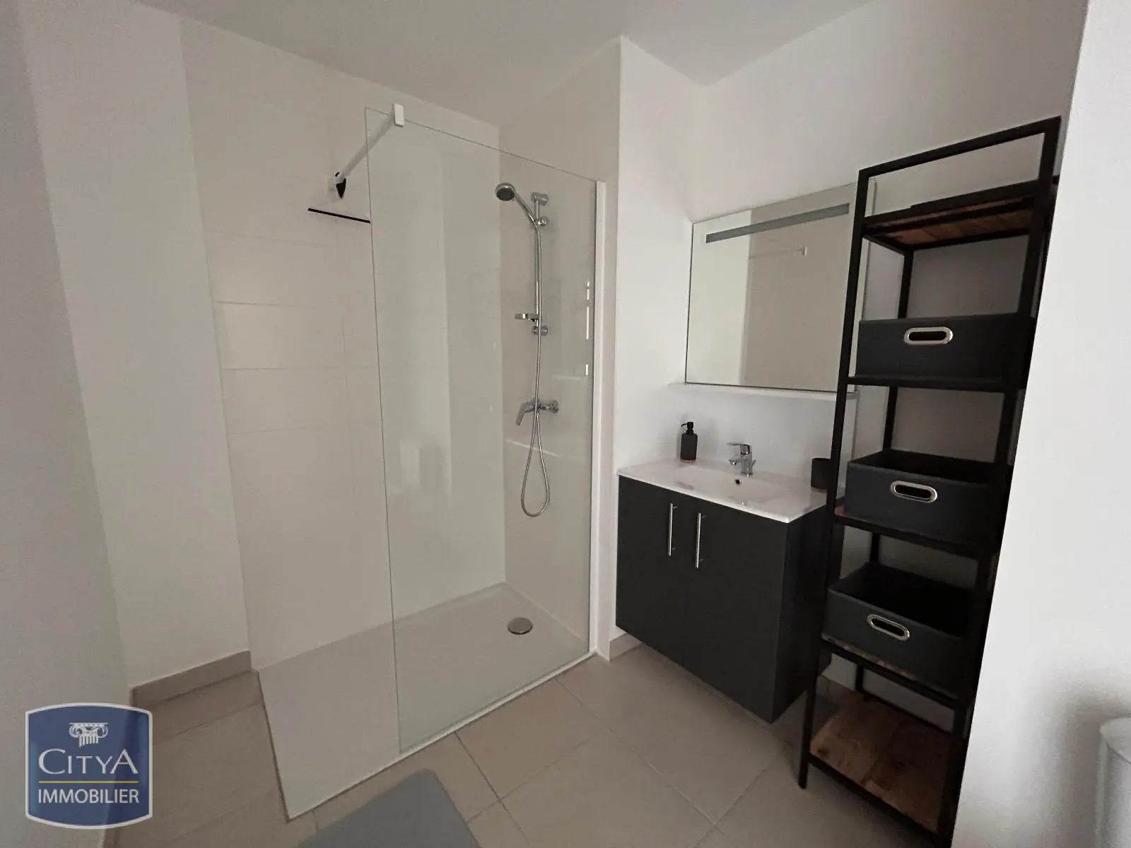 Photo 2 Appartement 1 pièce 31.5m²