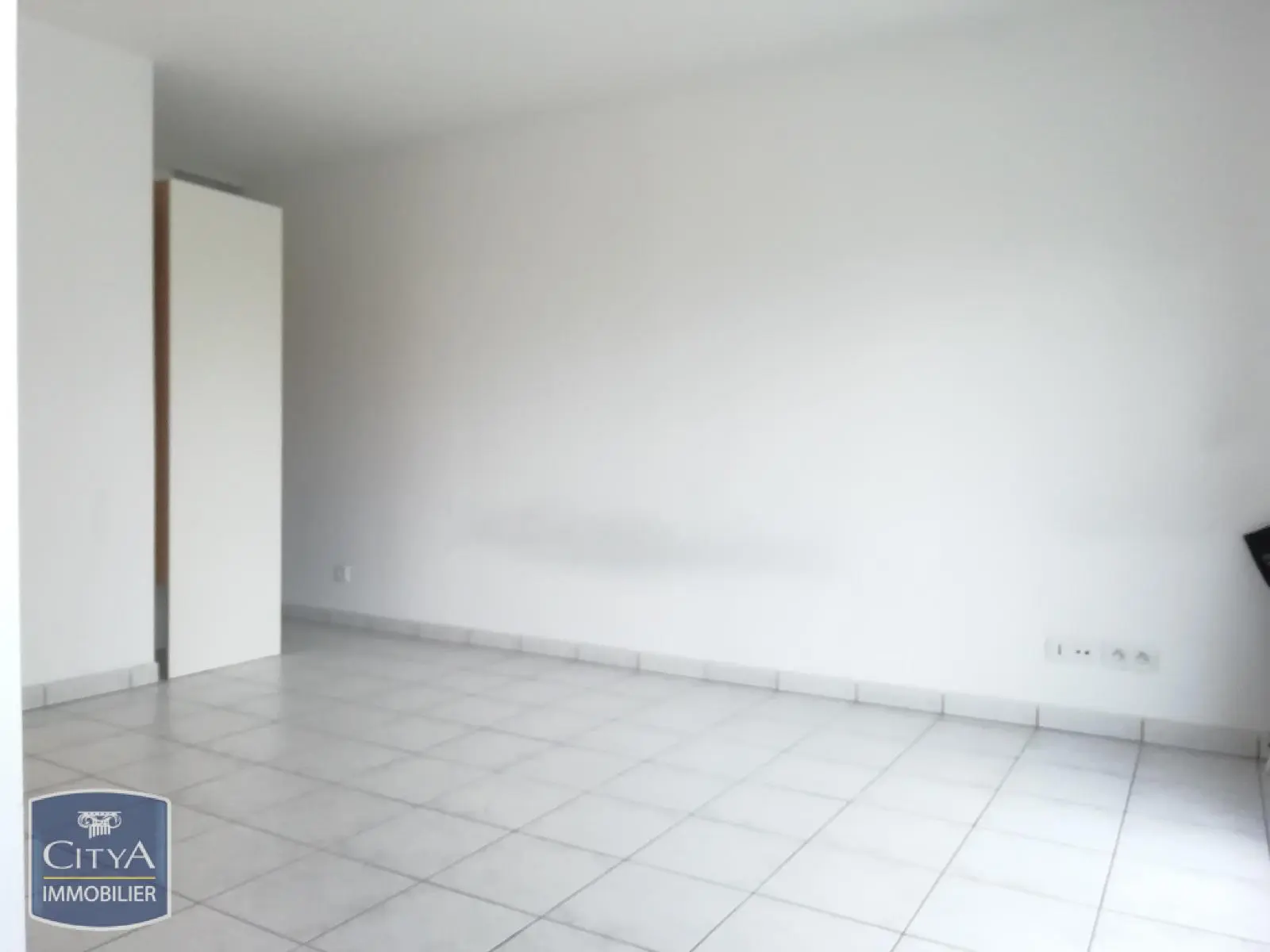 Photo 1 Appartement 1 pièce 27.95m²