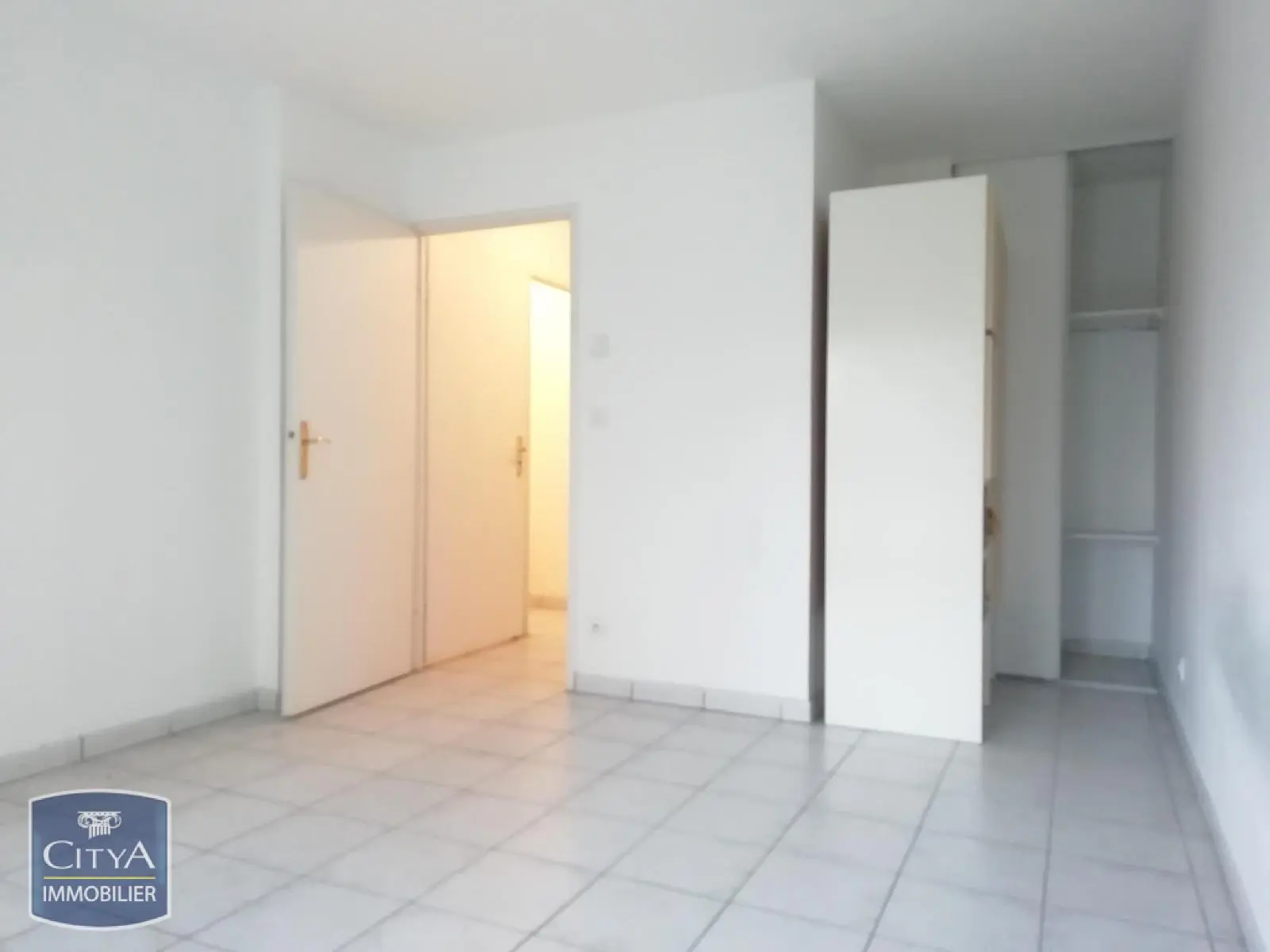 Photo 2 Appartement 1 pièce 27.95m²