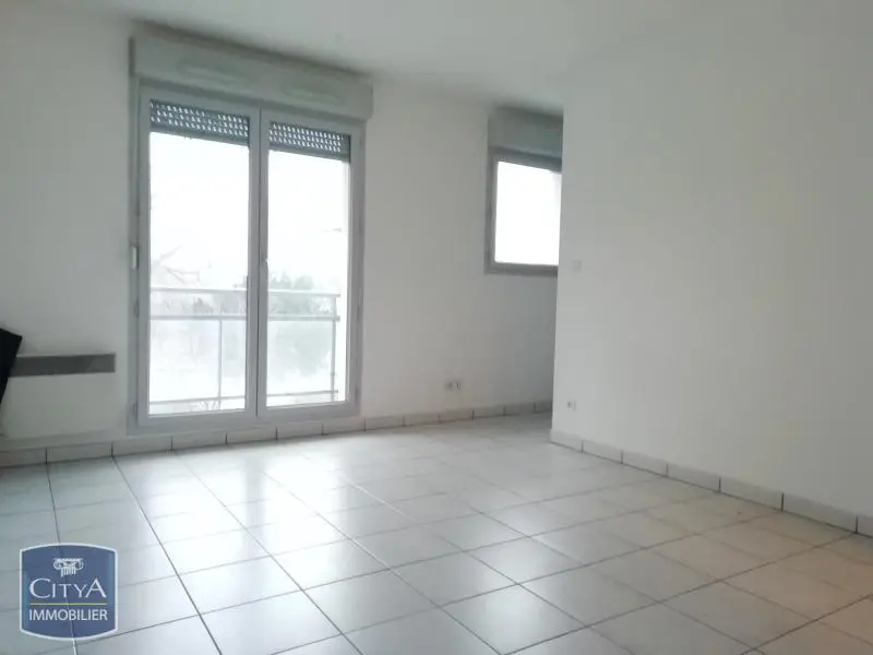 Photo 1 Appartement 1 pièce 27.95m²