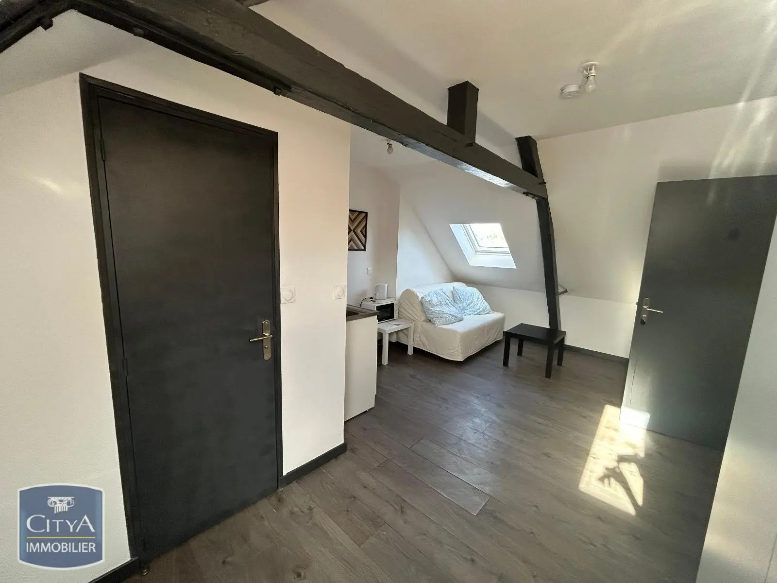 Photo 1 Appartement 1 pièce 20m²