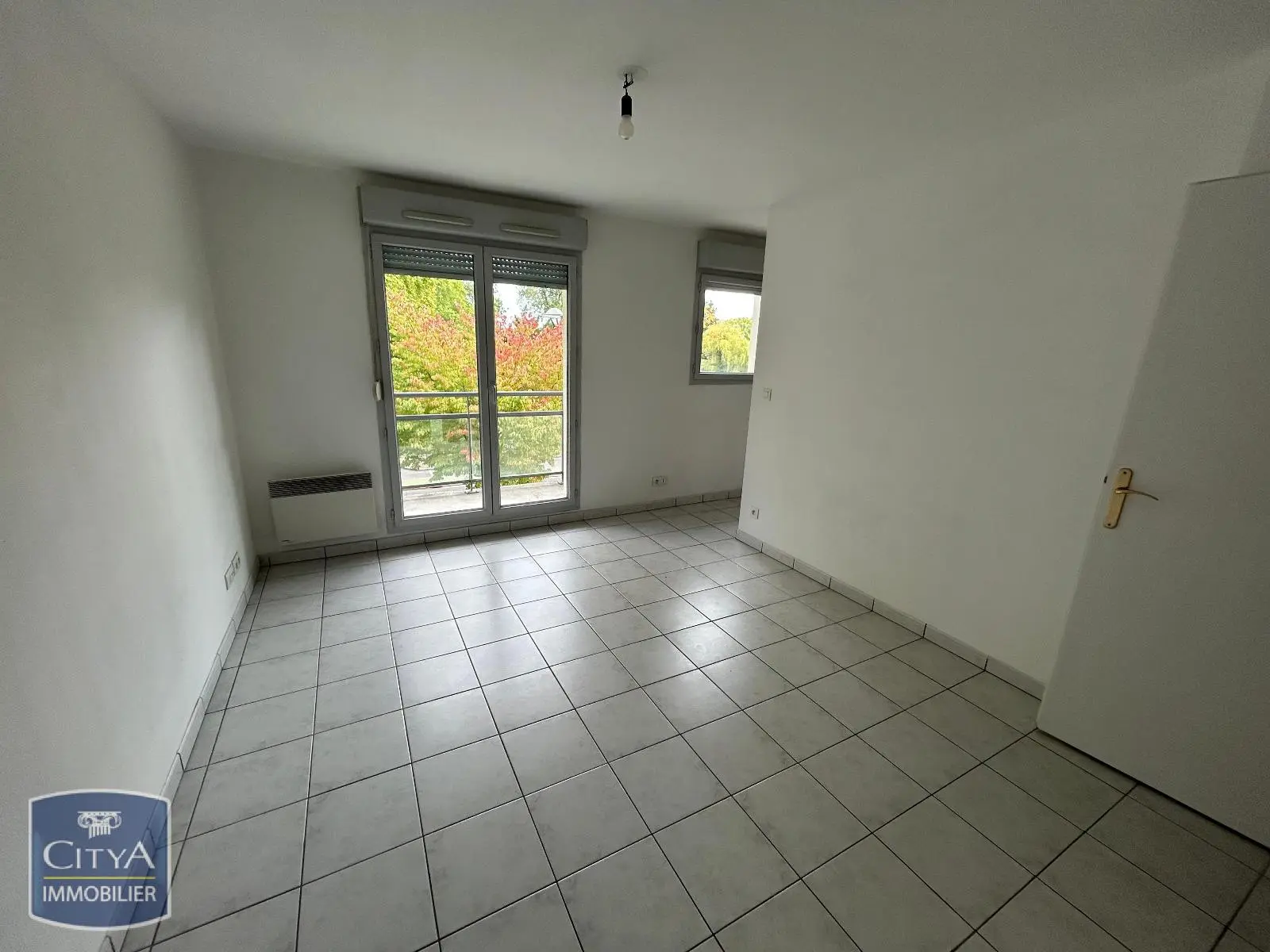 Photo 2 Appartement 1 pièce 27.95m²