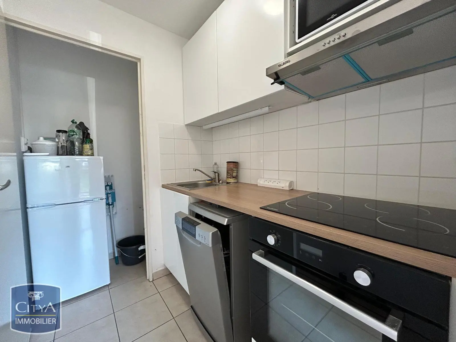 Photo 2 Appartement 1 pièce 31.52m²