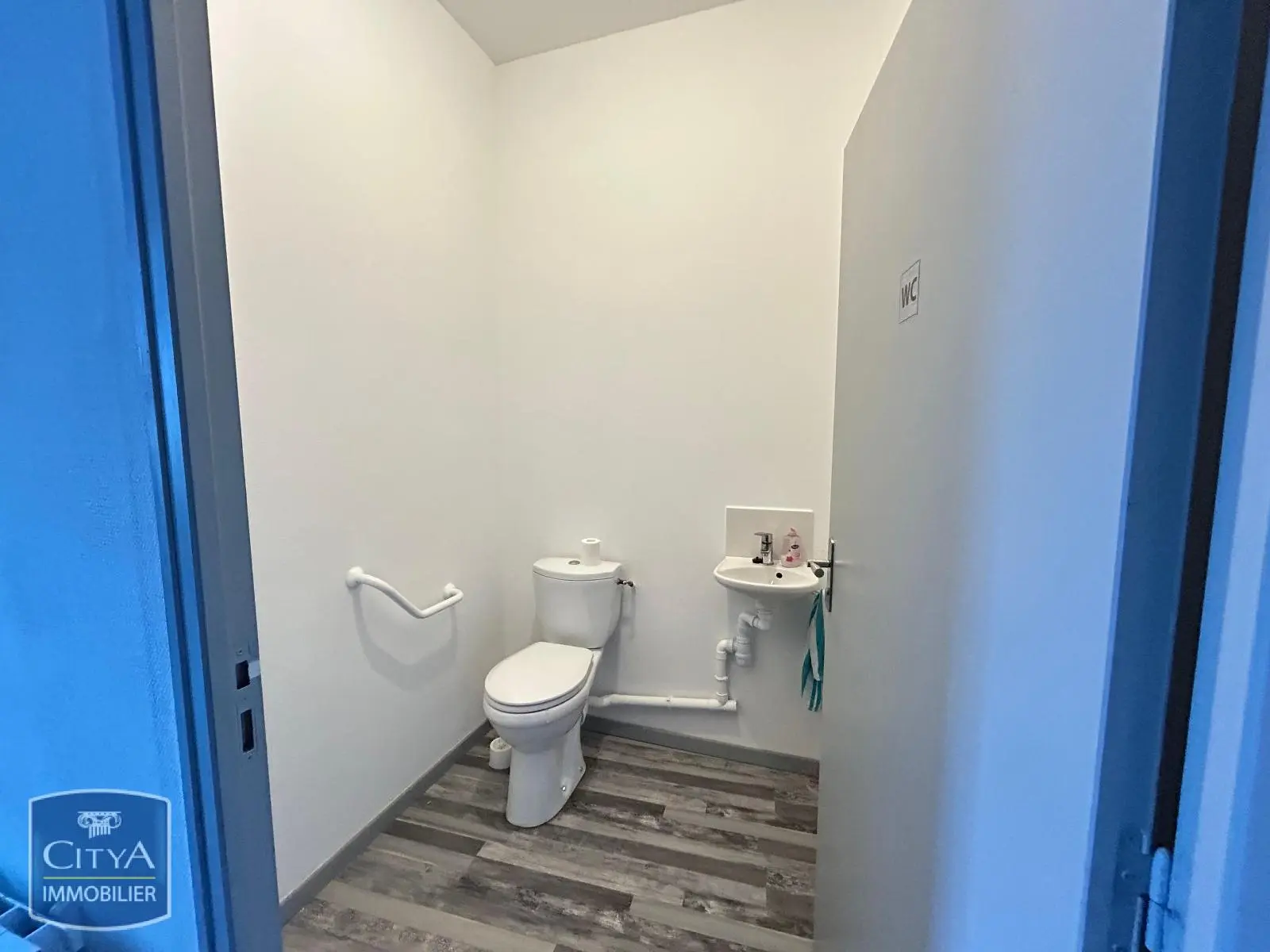 Photo 6 Local Professionnel 1 pièce 16m²