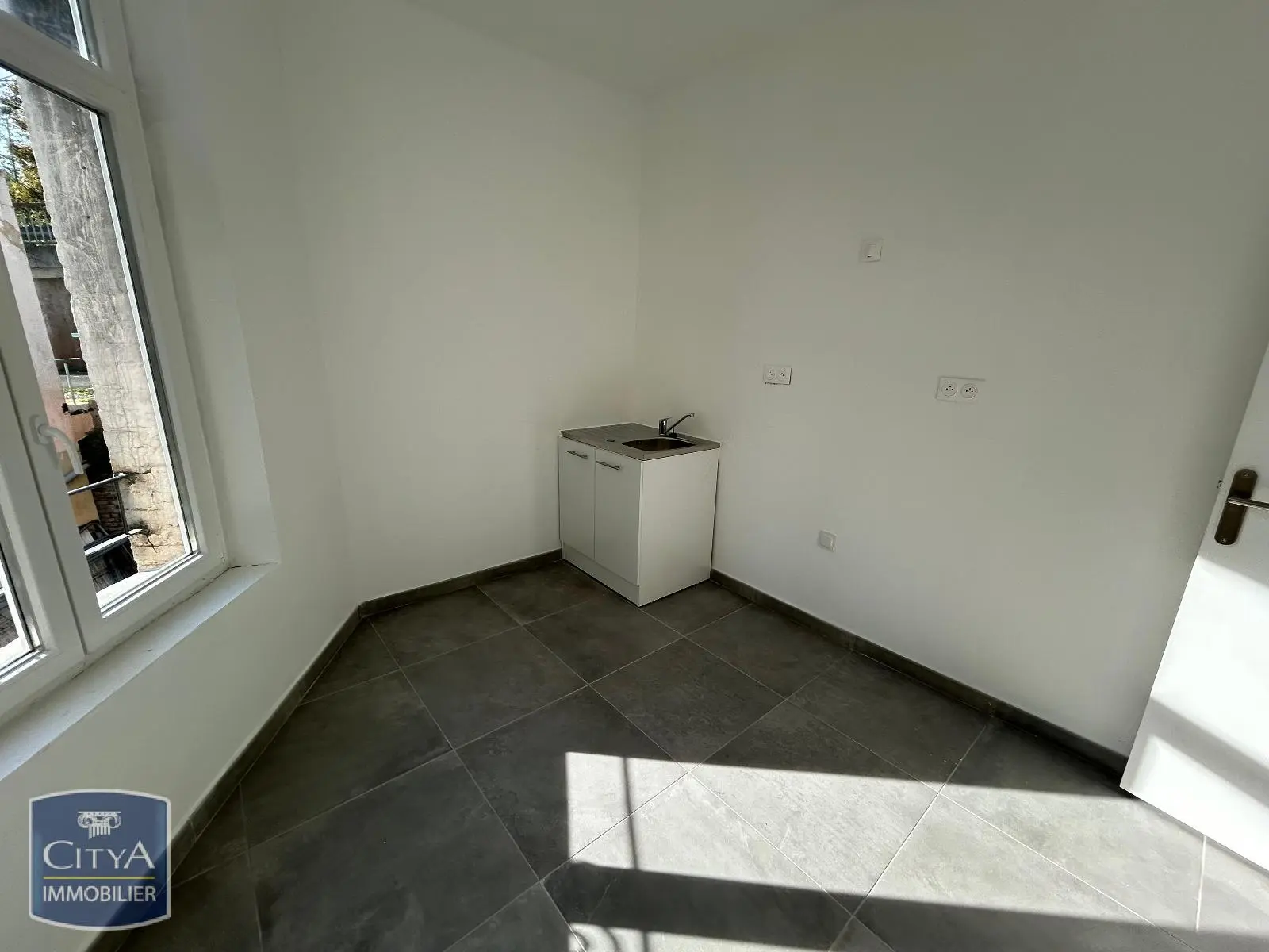 Location T2 ELEU-DIT-LEAUWETTE