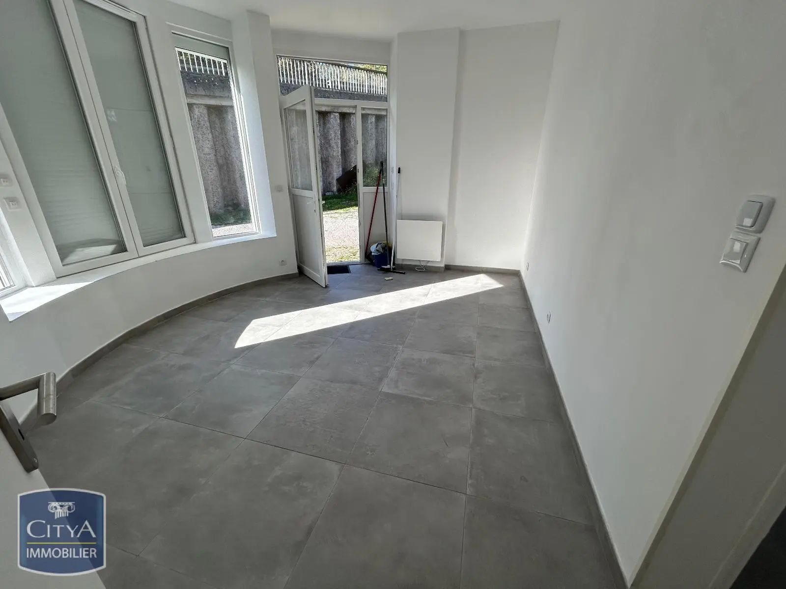 Location T2 ELEU-DIT-LEAUWETTE