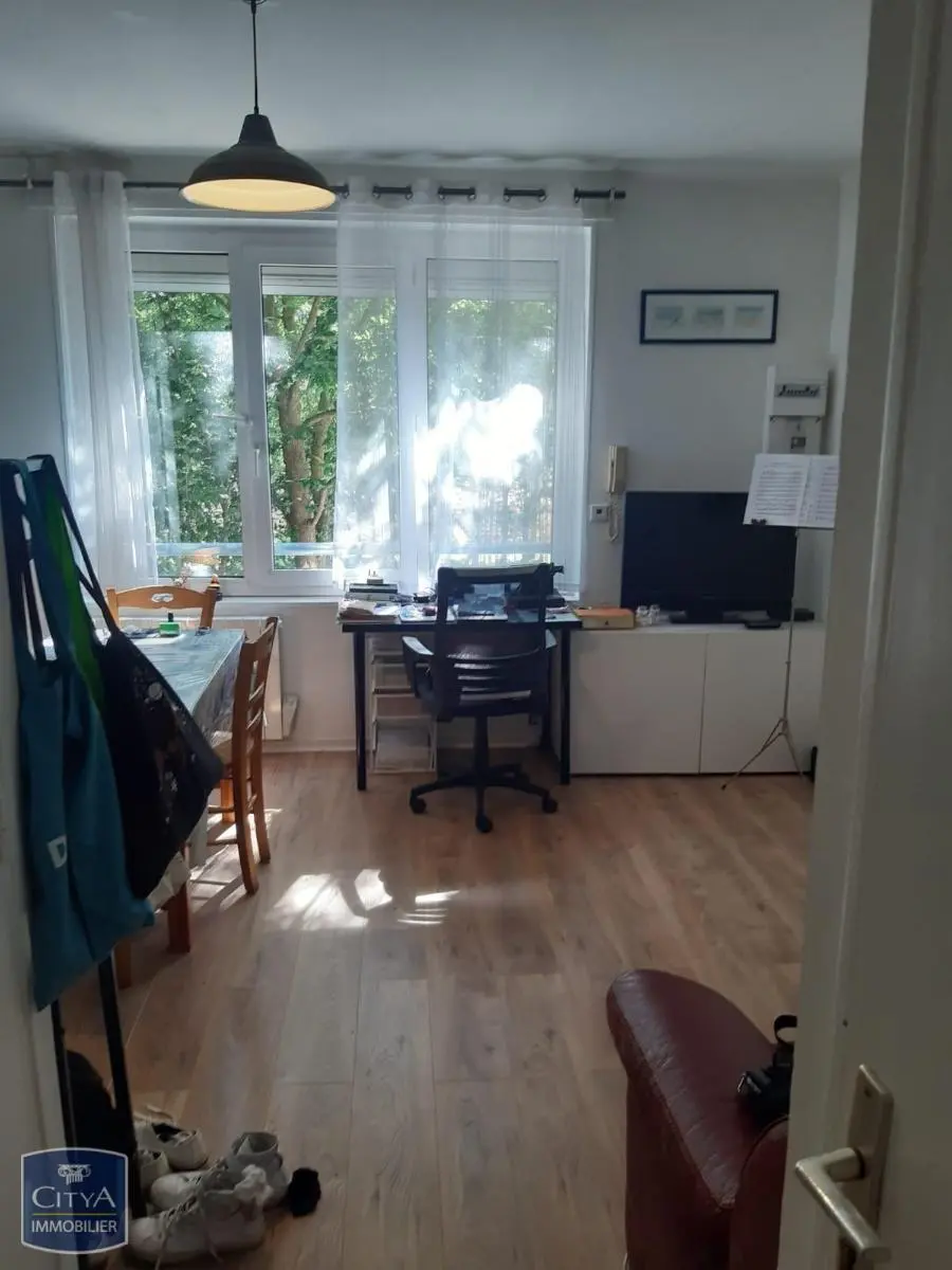 Photo 2 Appartement 1 pièce 28.18m²