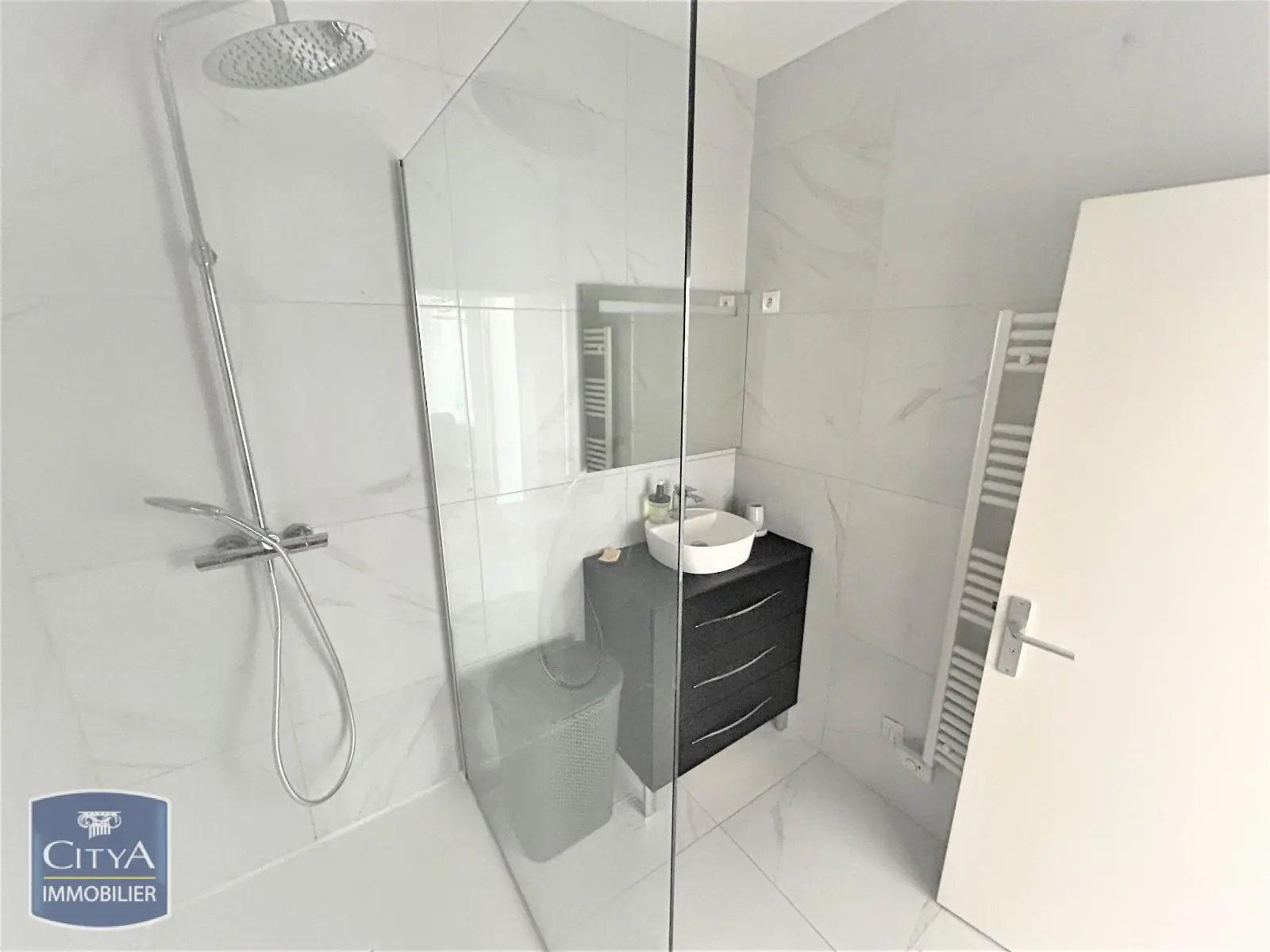 Photo 3 Appartement 2 pièces 63m²
