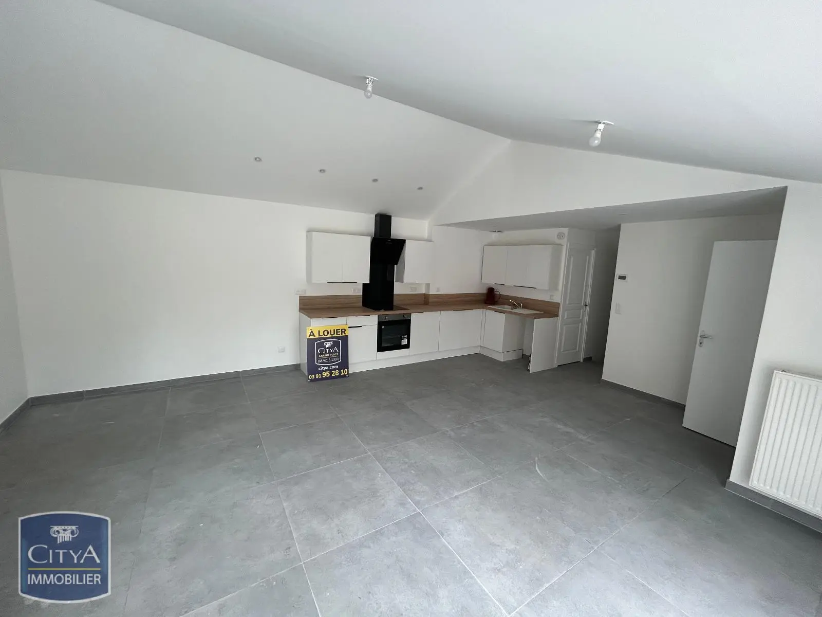 Photo 1 Maison 4 pièces 76.56m²