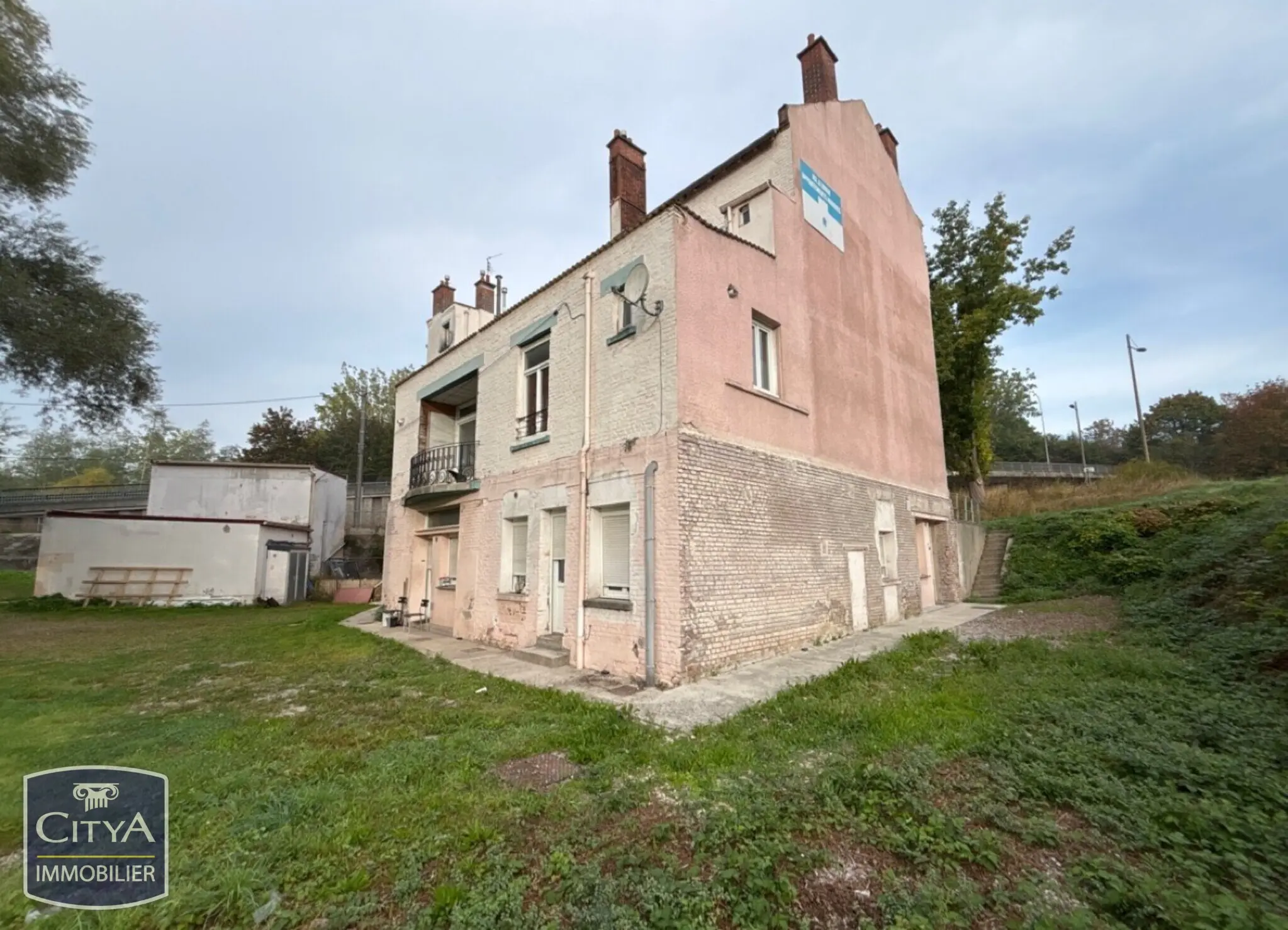Photo 5 Immeuble 750m²