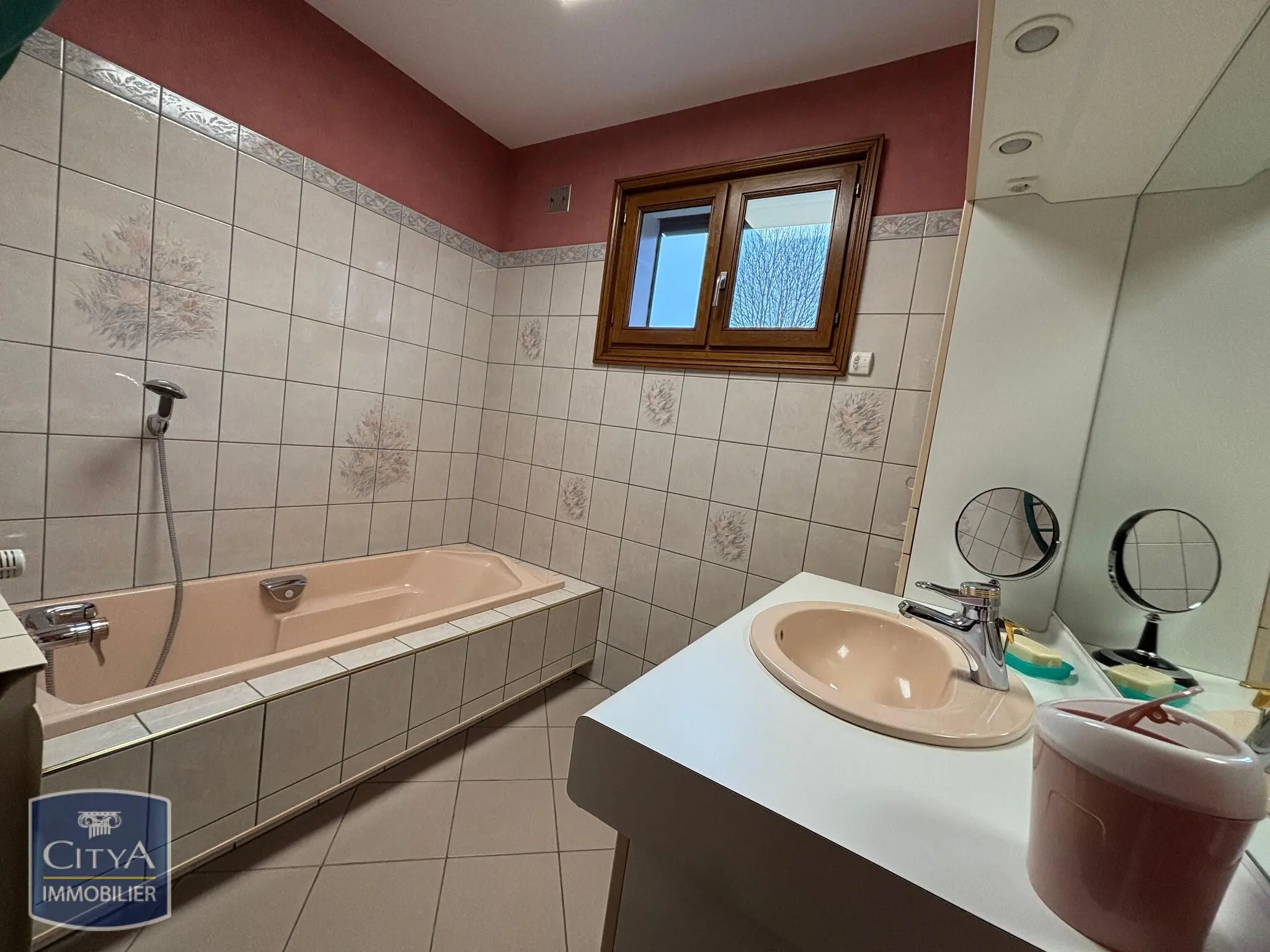 Photo 8 Maison 6 pièces 205m²