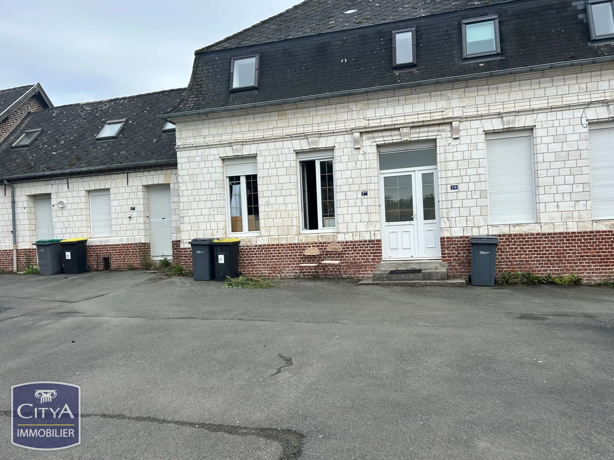 Photo 2 Immeuble 232m²