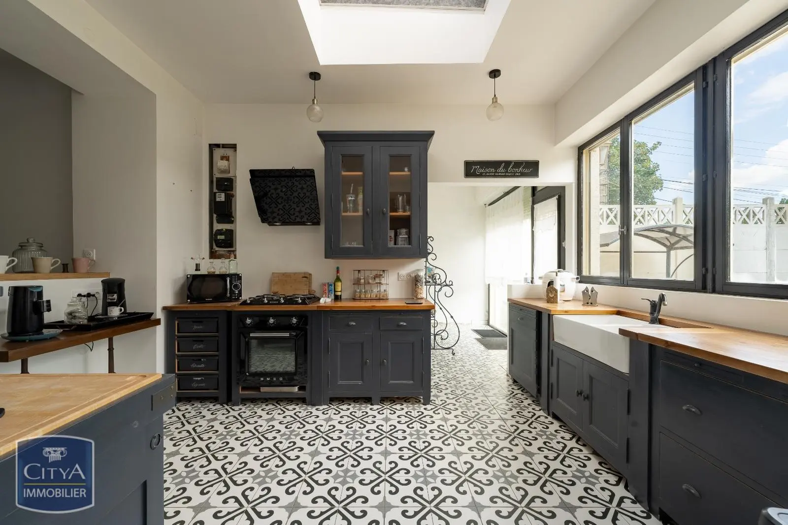 Photo 2 Maison 14 pièces 300m²