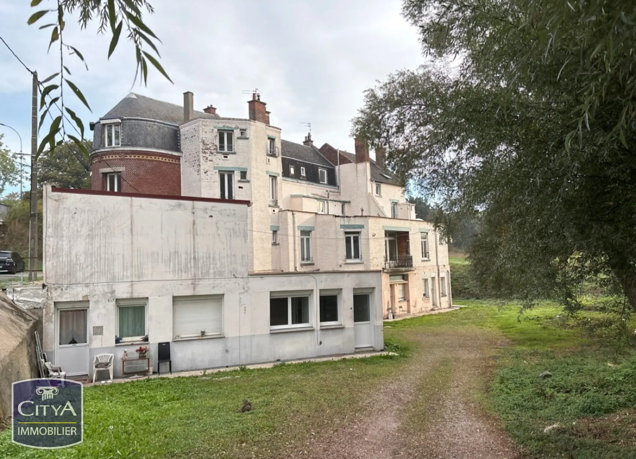 Photo 1 Immeuble 750m²