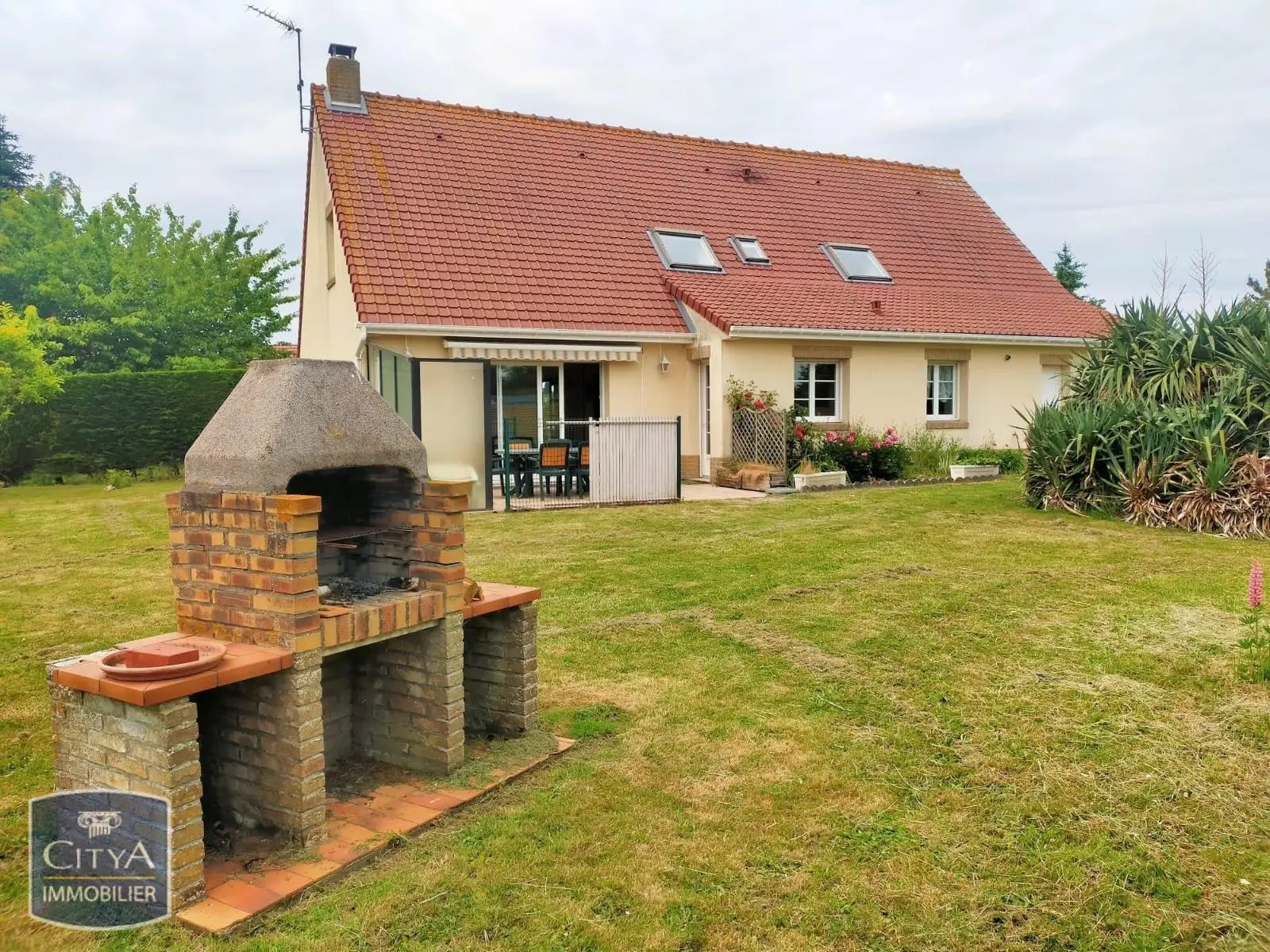 Photo 1 Maison 6 pièces 170m²