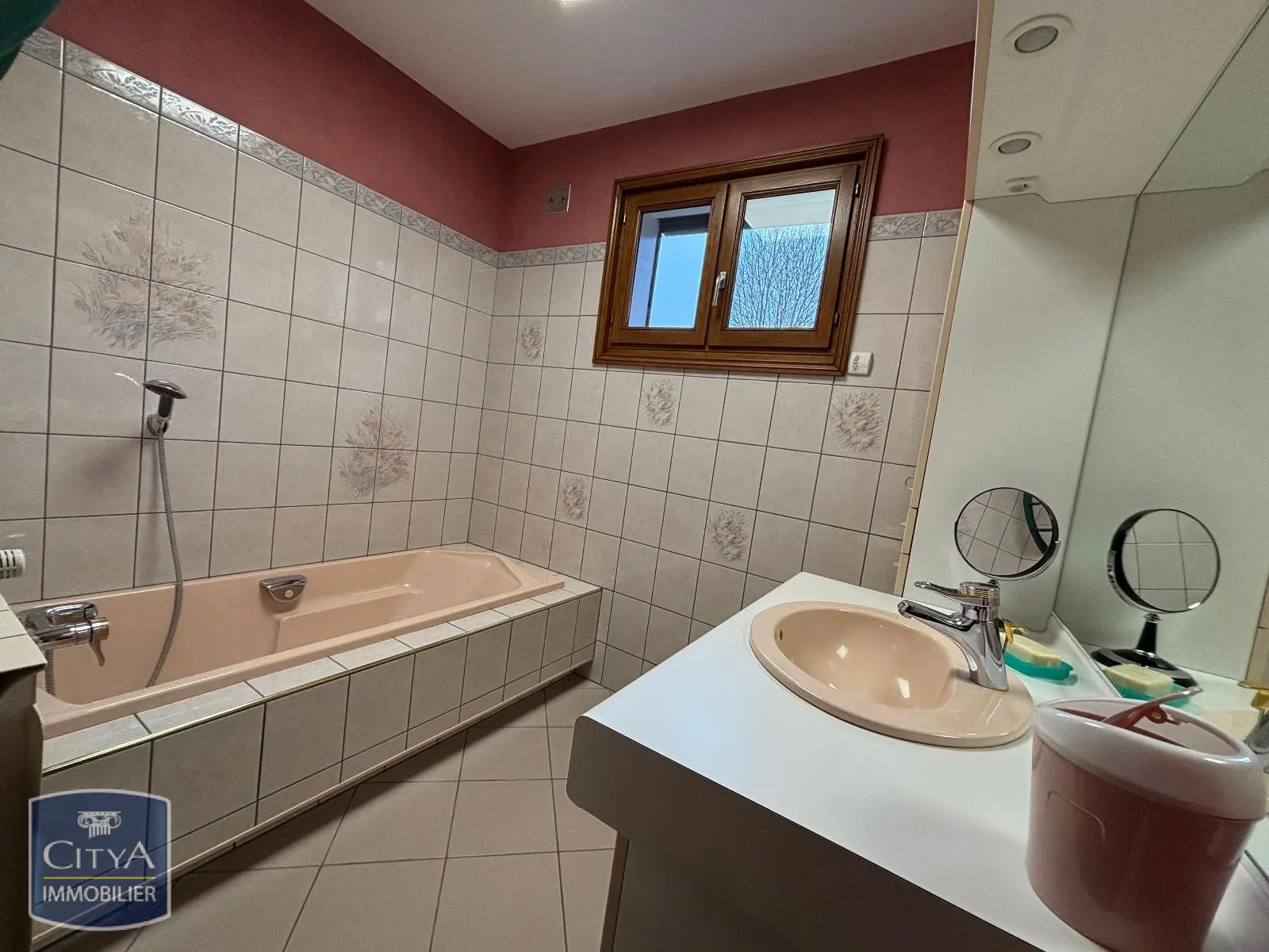 Photo 8 Maison 6 pièces 205m²