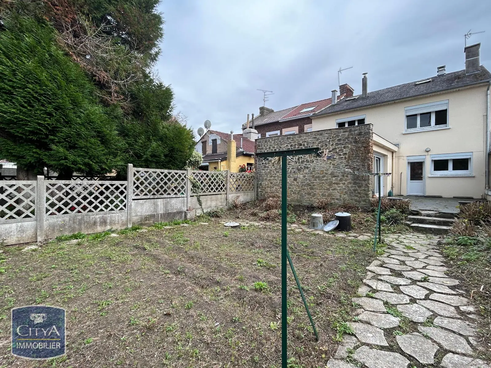 Photo 1 Maison 6 pièces 165m²