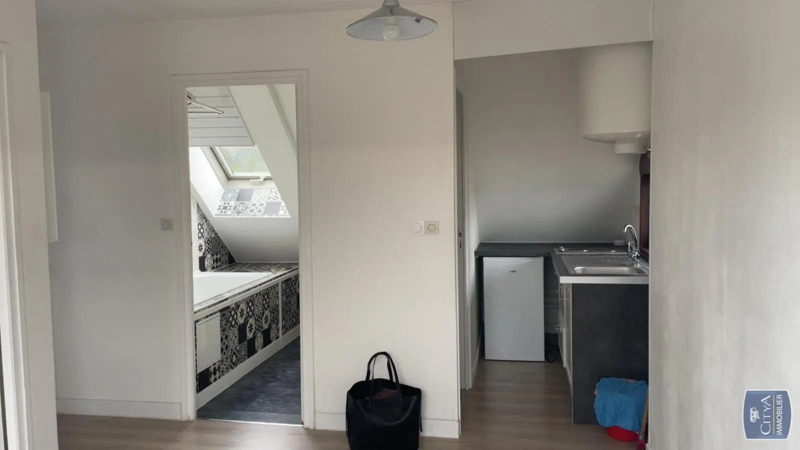 Photo 1 Appartement 1 pièce 22.51m²