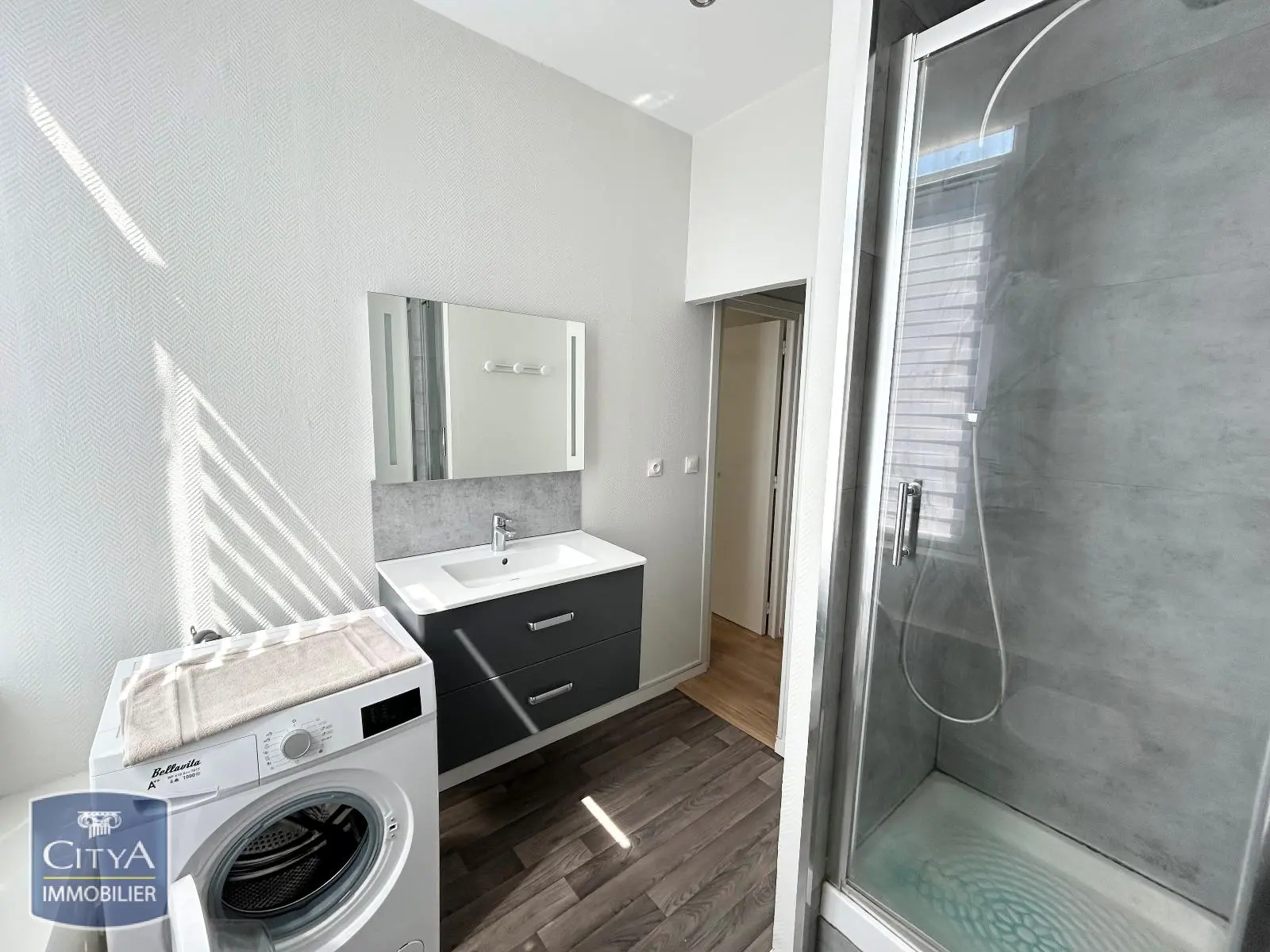 Photo 3 Appartement 1 pièce 23.92m²