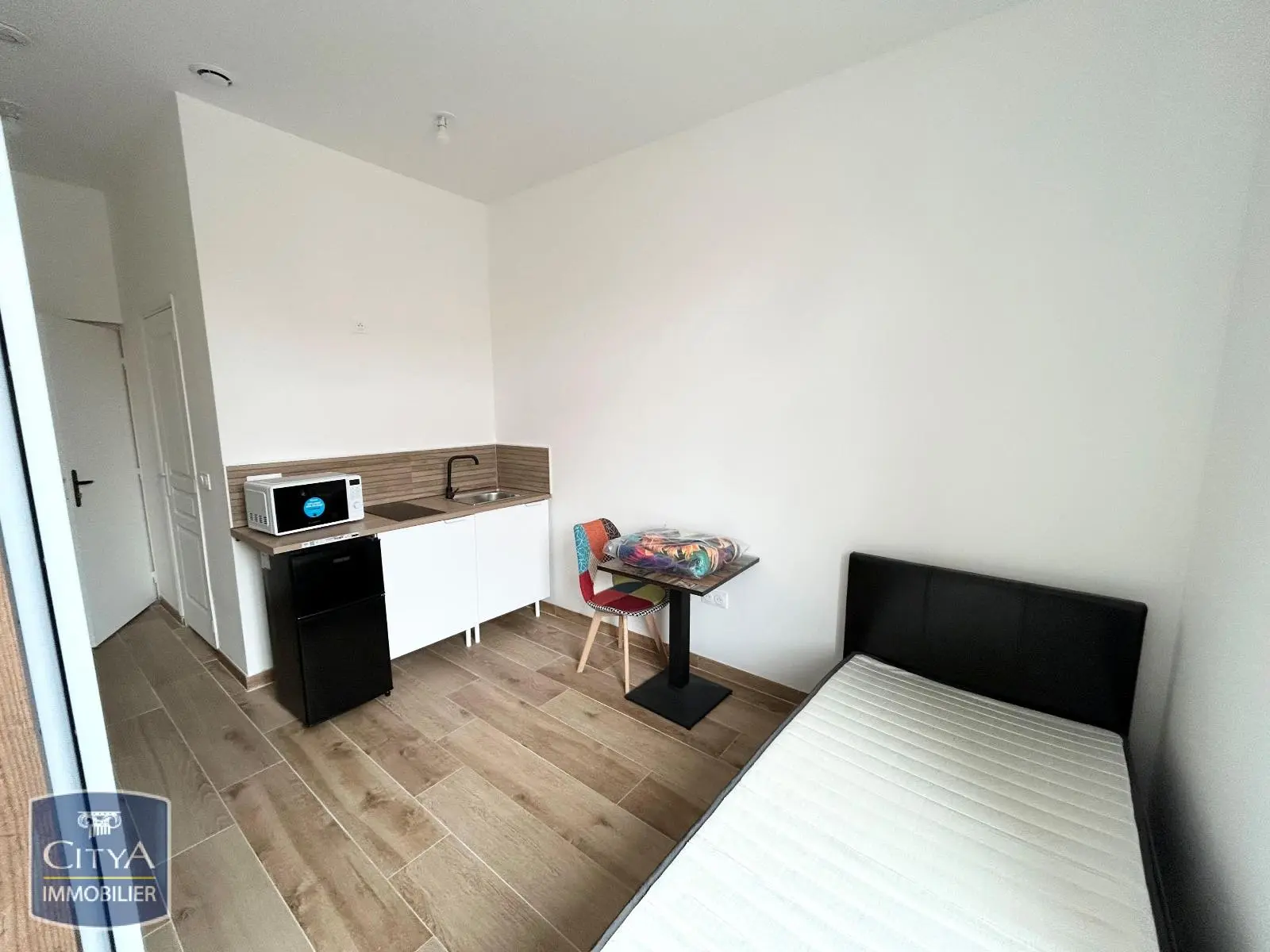 Photo 1 Appartement 1 pièce 16.65m²