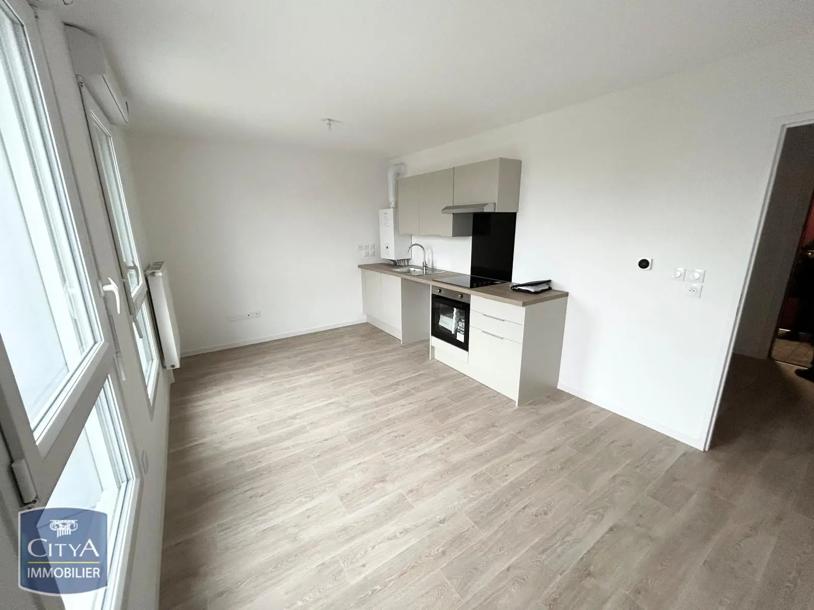 Photo 1 Appartement 1 pièce 26.84m²