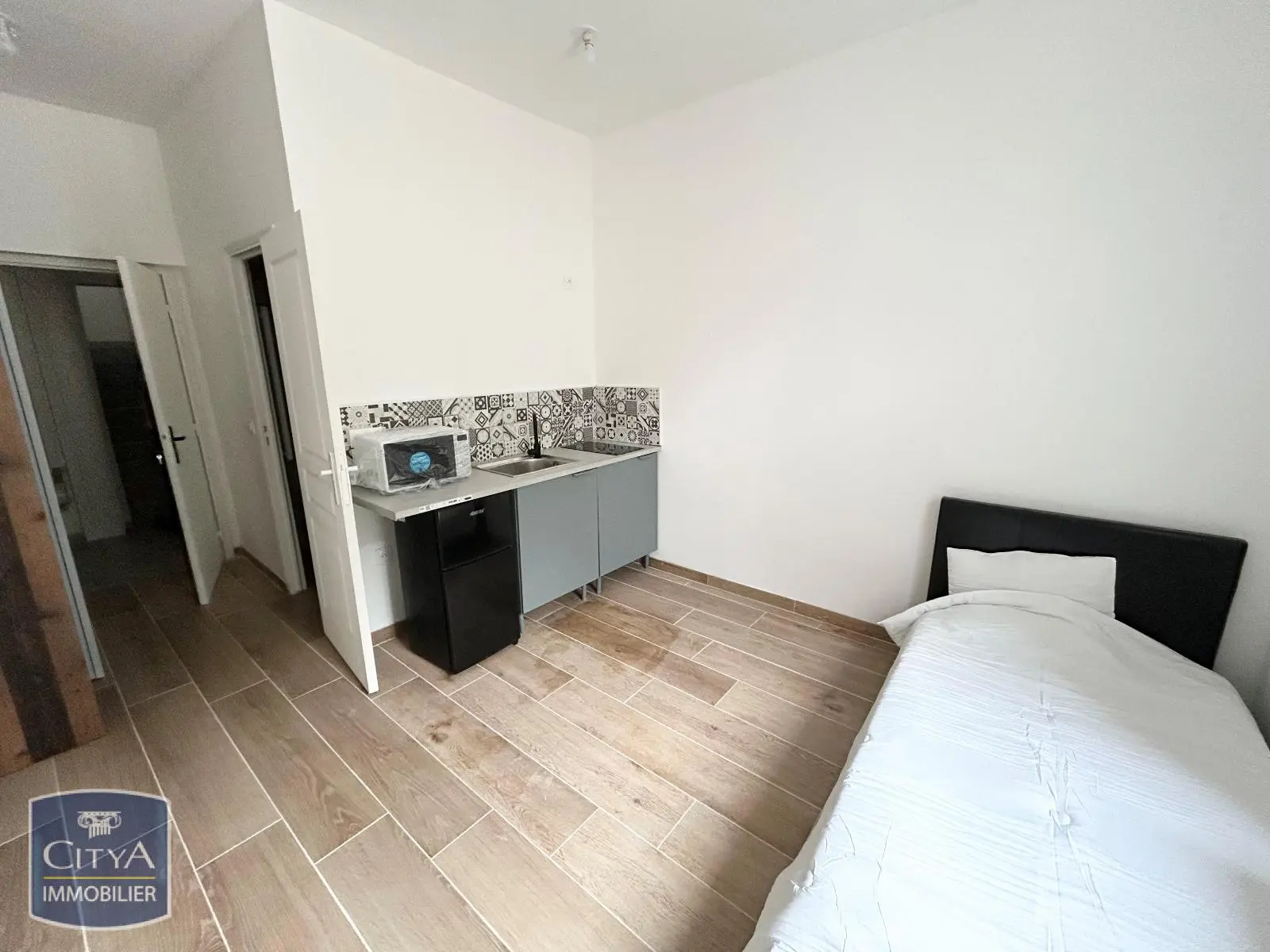 Photo 1 Appartement 1 pièce 16.72m²