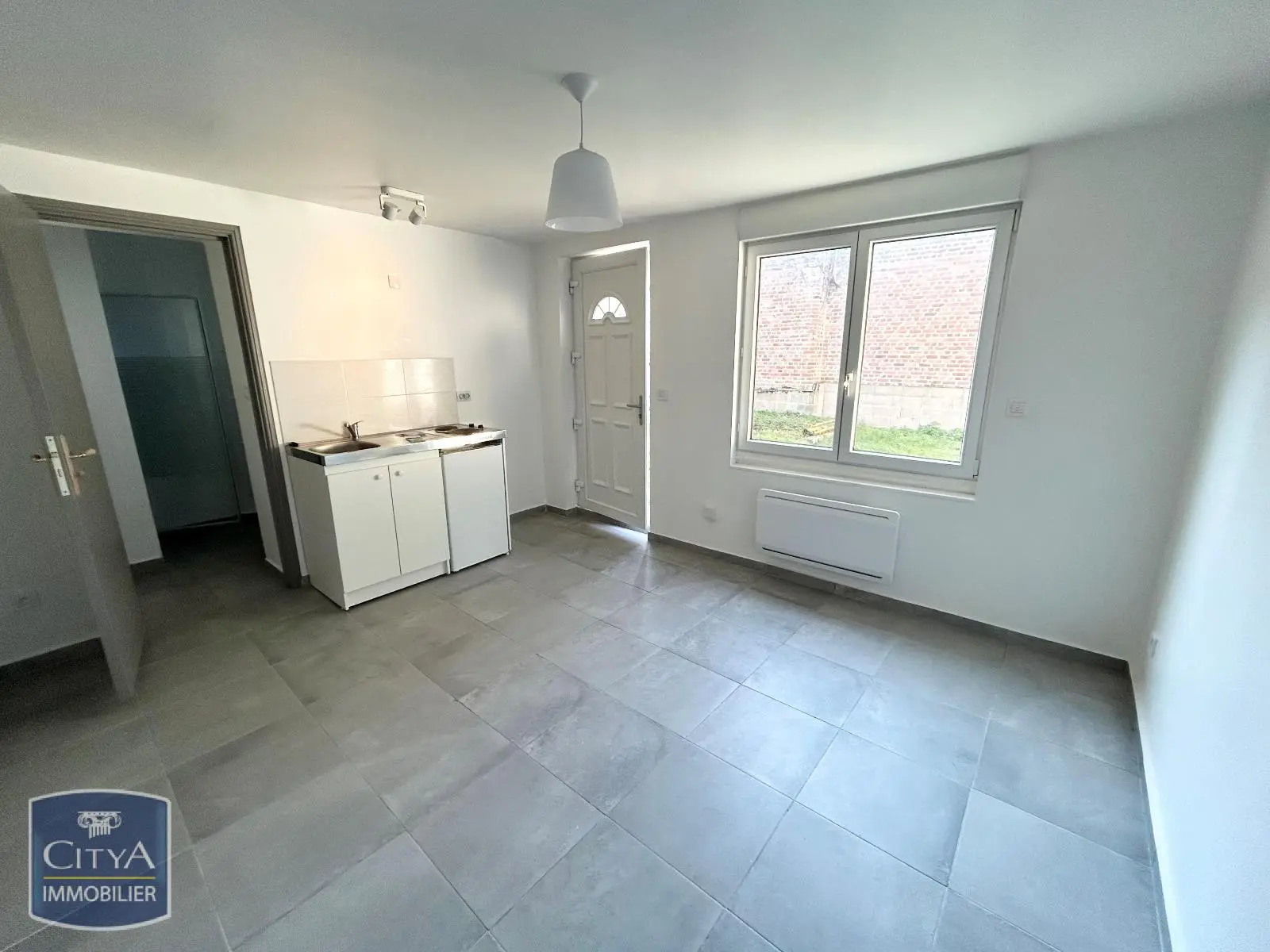 Photo 1 Appartement 1 pièce 18.07m²
