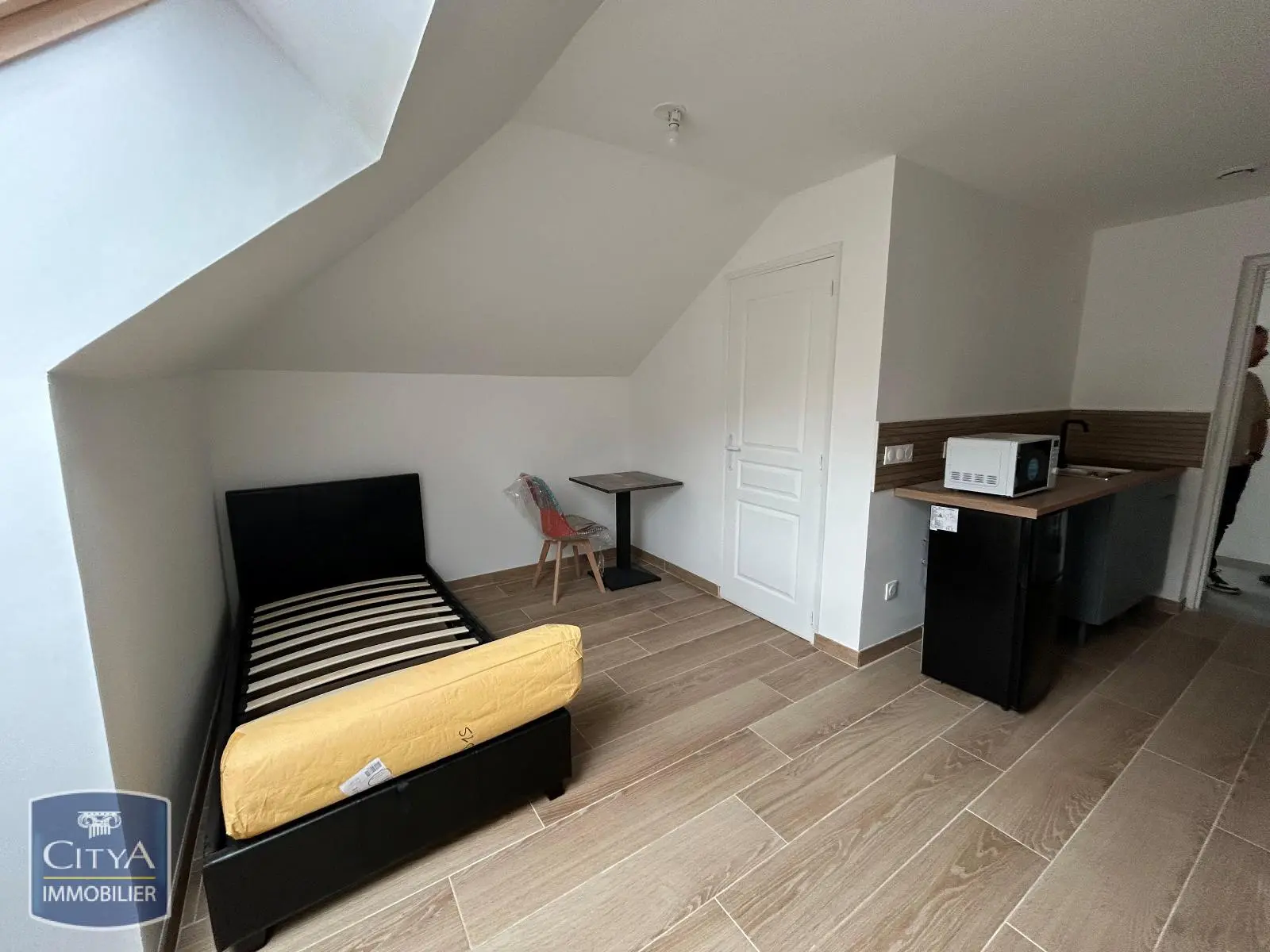 Photo 2 Appartement 1 pièce 14.38m²