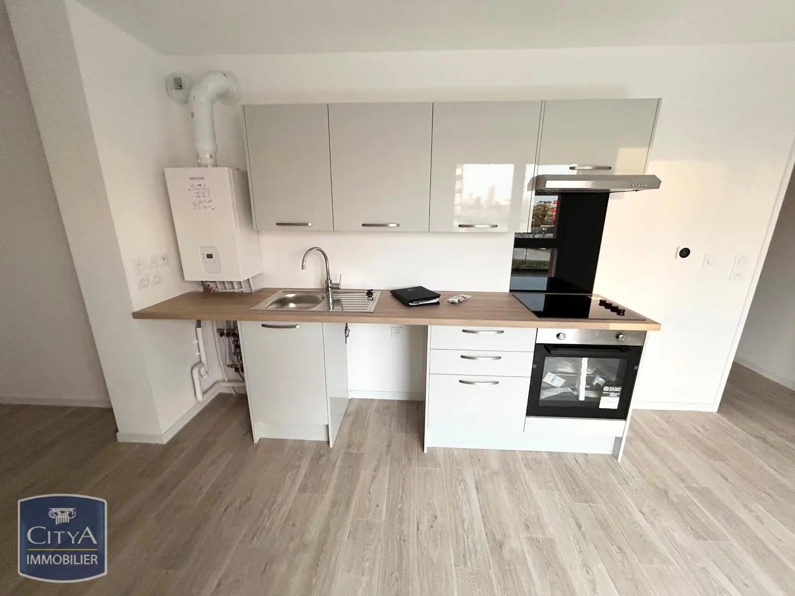 Photo 2 Appartement 1 pièce 28.37m²