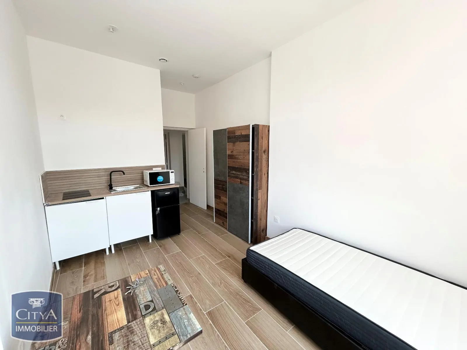 Photo 1 Appartement 1 pièce 15.65m²