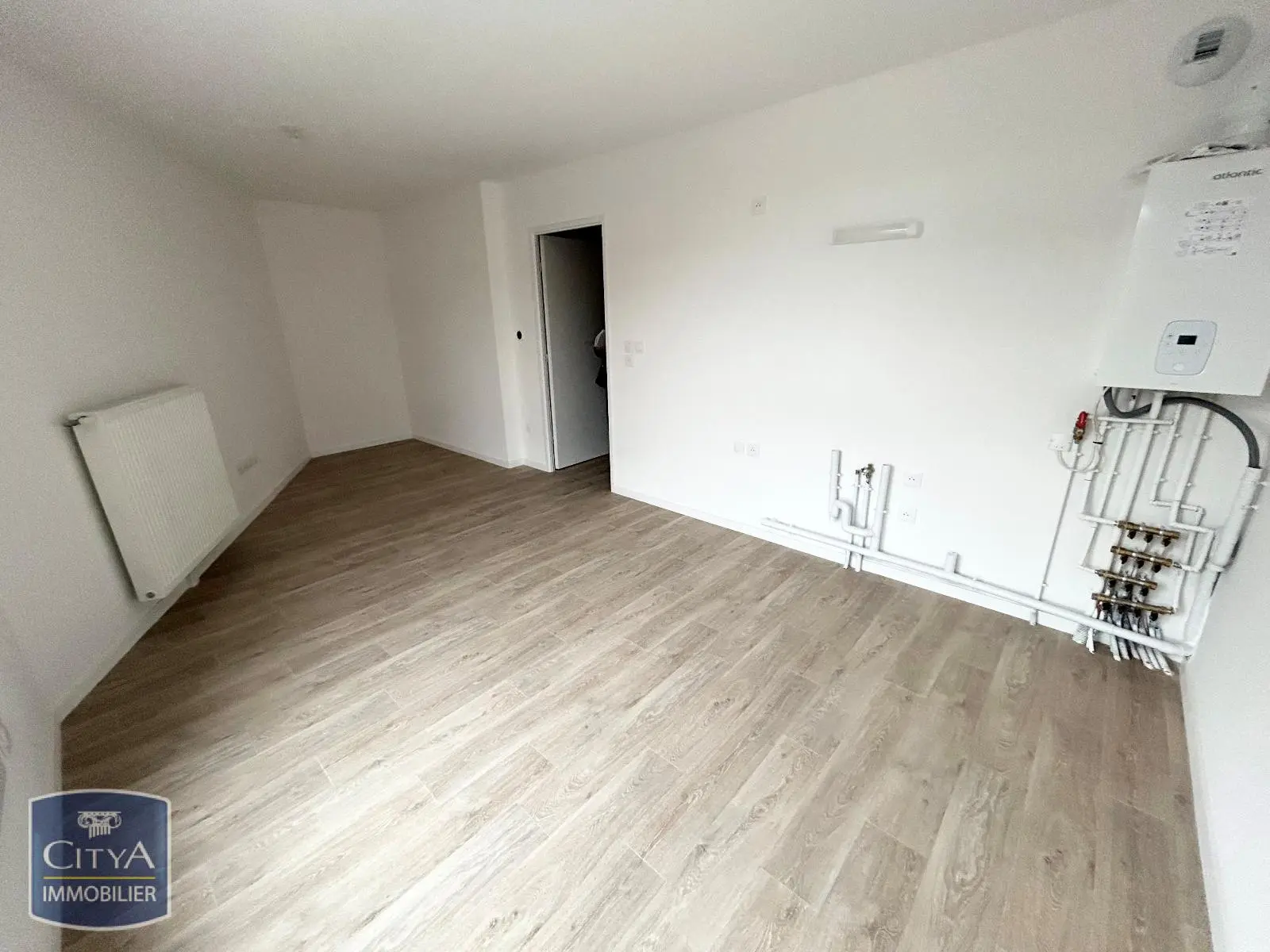 Photo 1 Appartement 1 pièce 27.35m²