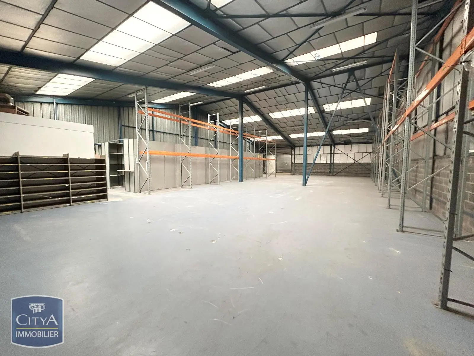 Photo 3 Local Professionnel 1461.91m²