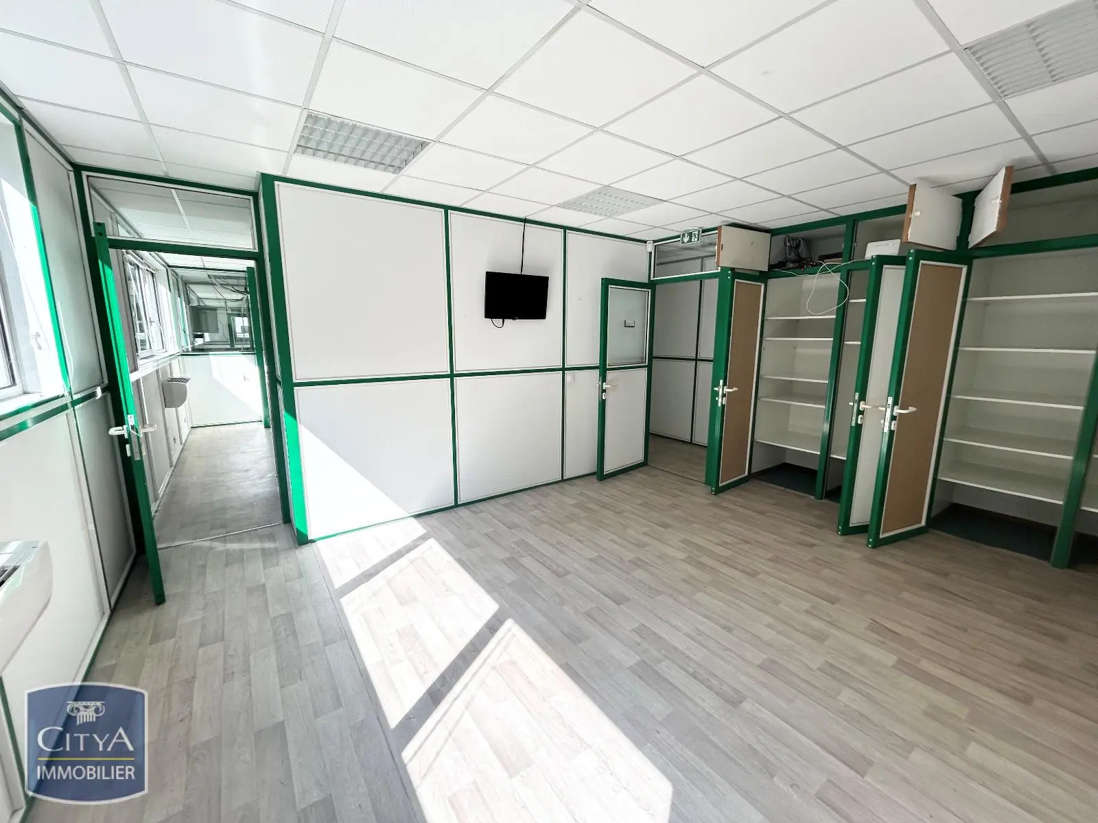 Photo 5 Local Professionnel 1461.91m²