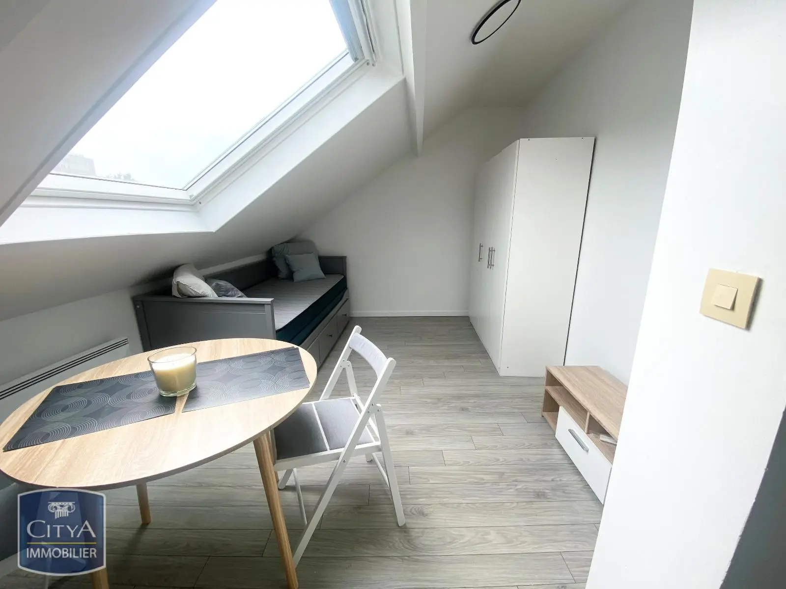 Photo 2 Appartement 1 pièce 10.2m²