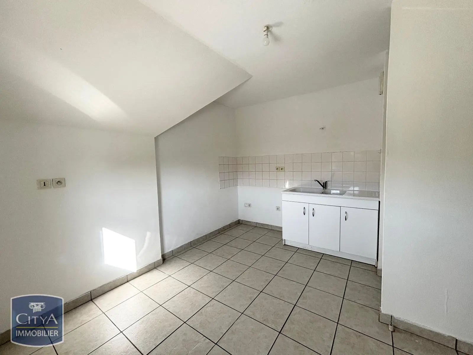 Photo 2 Appartement 4 pièces 75.23m²