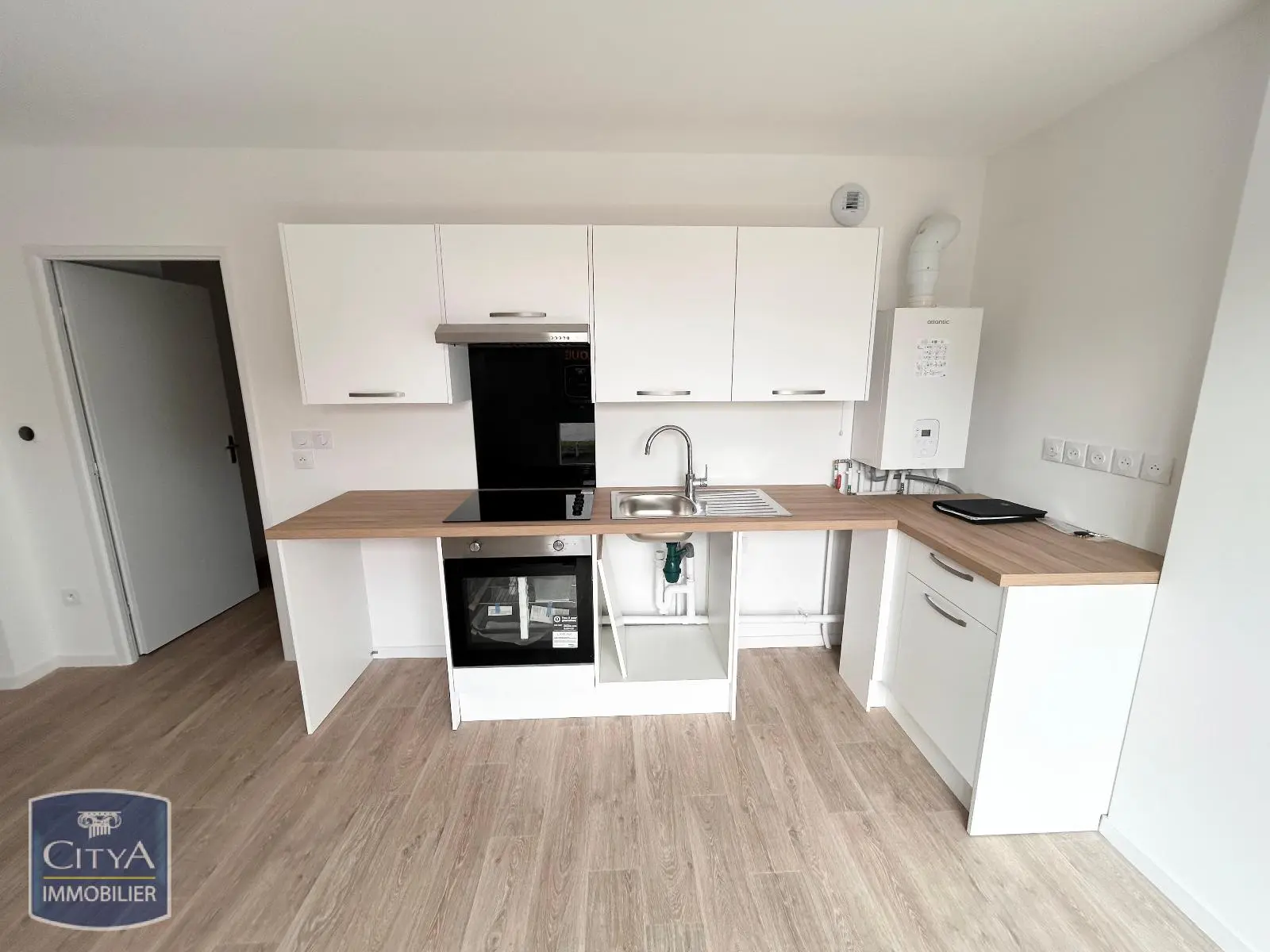 Photo 2 Appartement 1 pièce 27.64m²