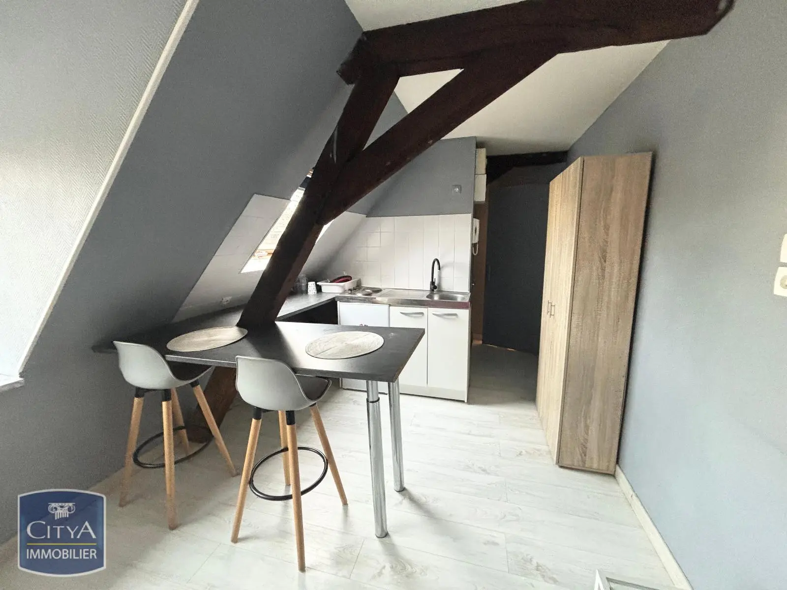 Photo 2 Appartement 1 pièce 12.28m²