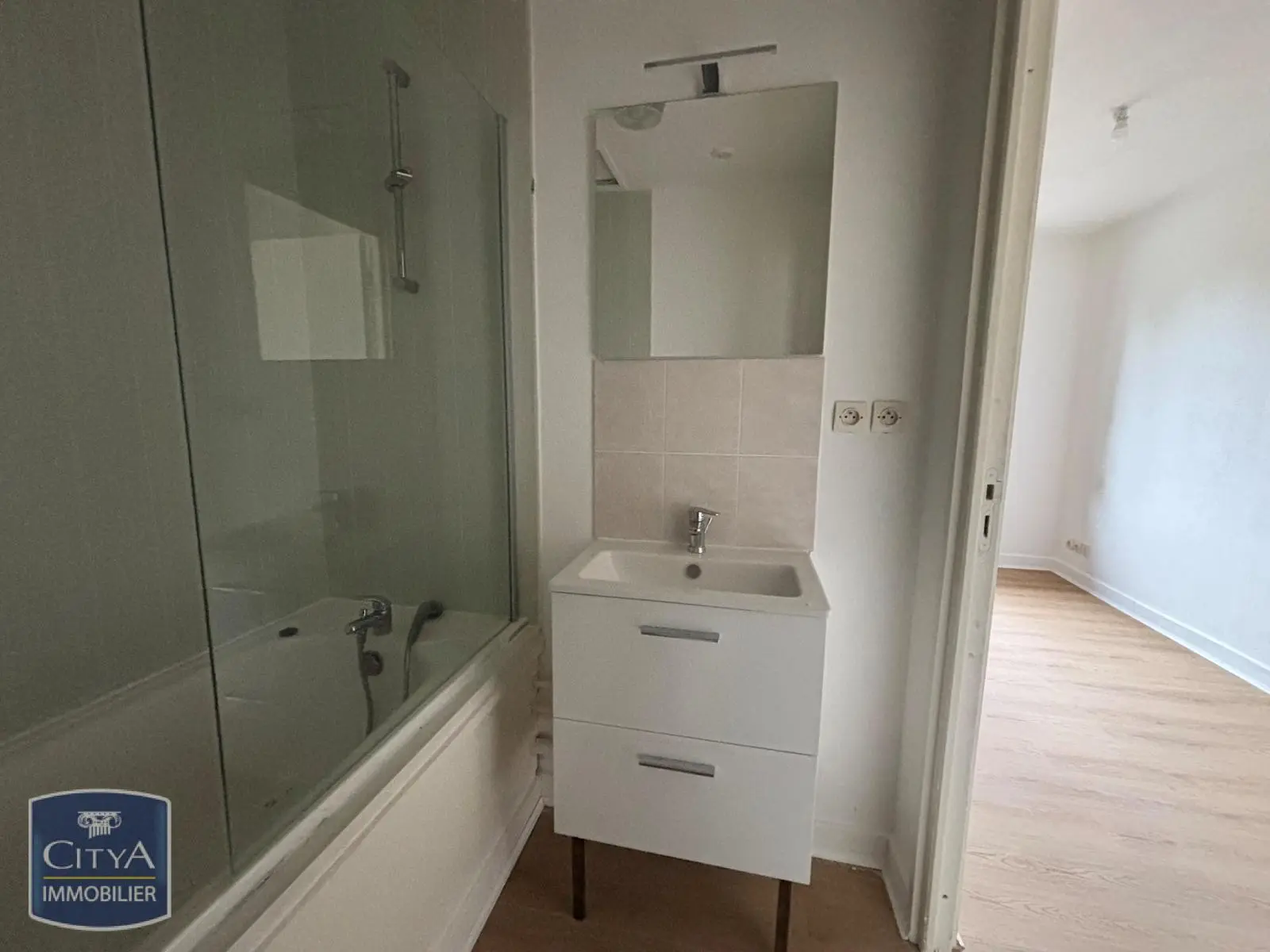 Photo 3 Appartement 1 pièce 16.93m²