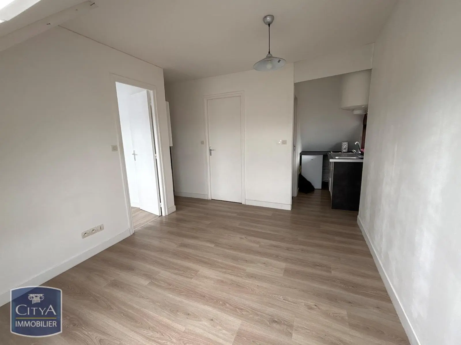 Photo 2 Appartement 1 pièce 22.51m²
