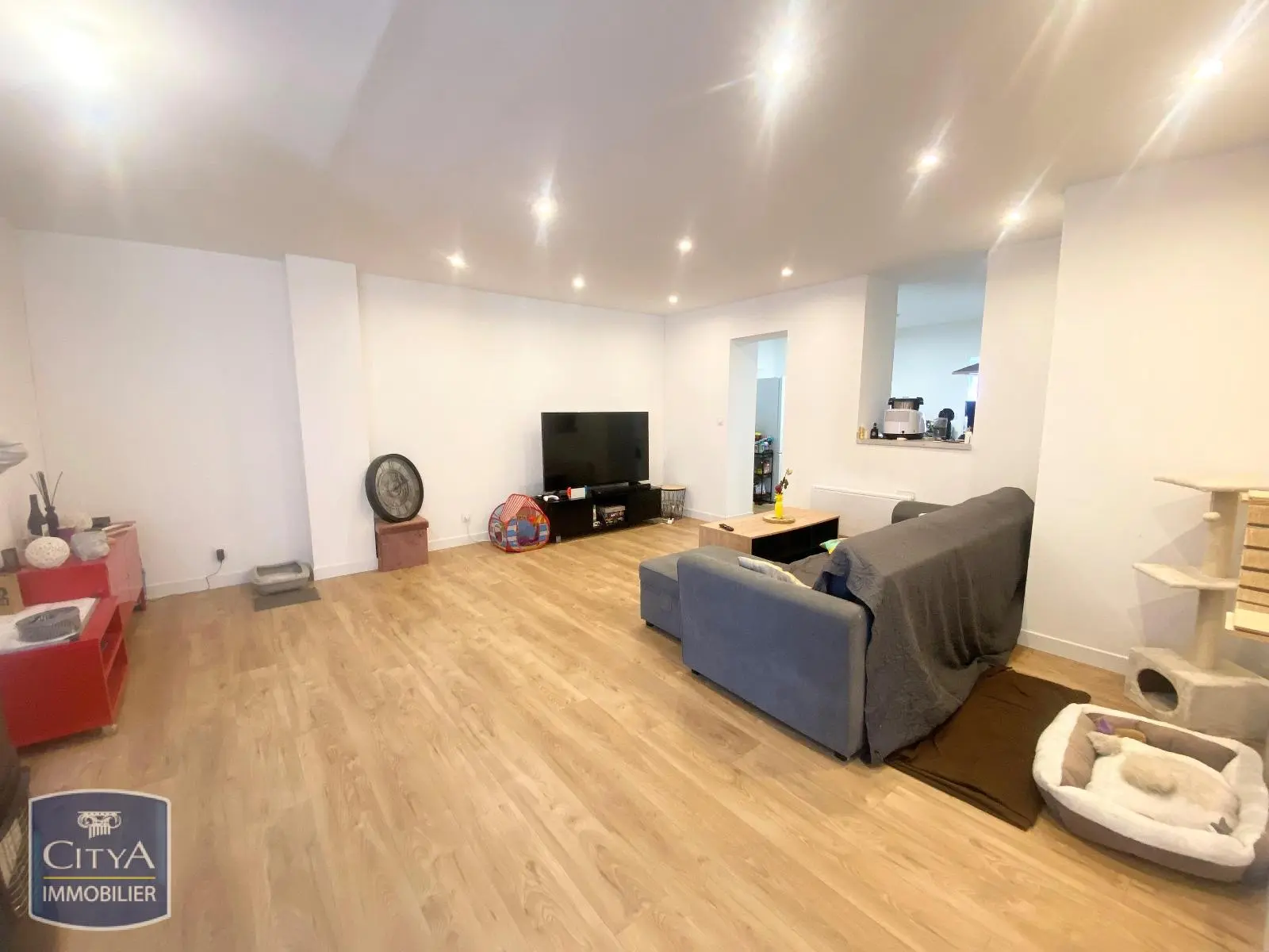 Photo 2 Appartement 3 pièces 77m²